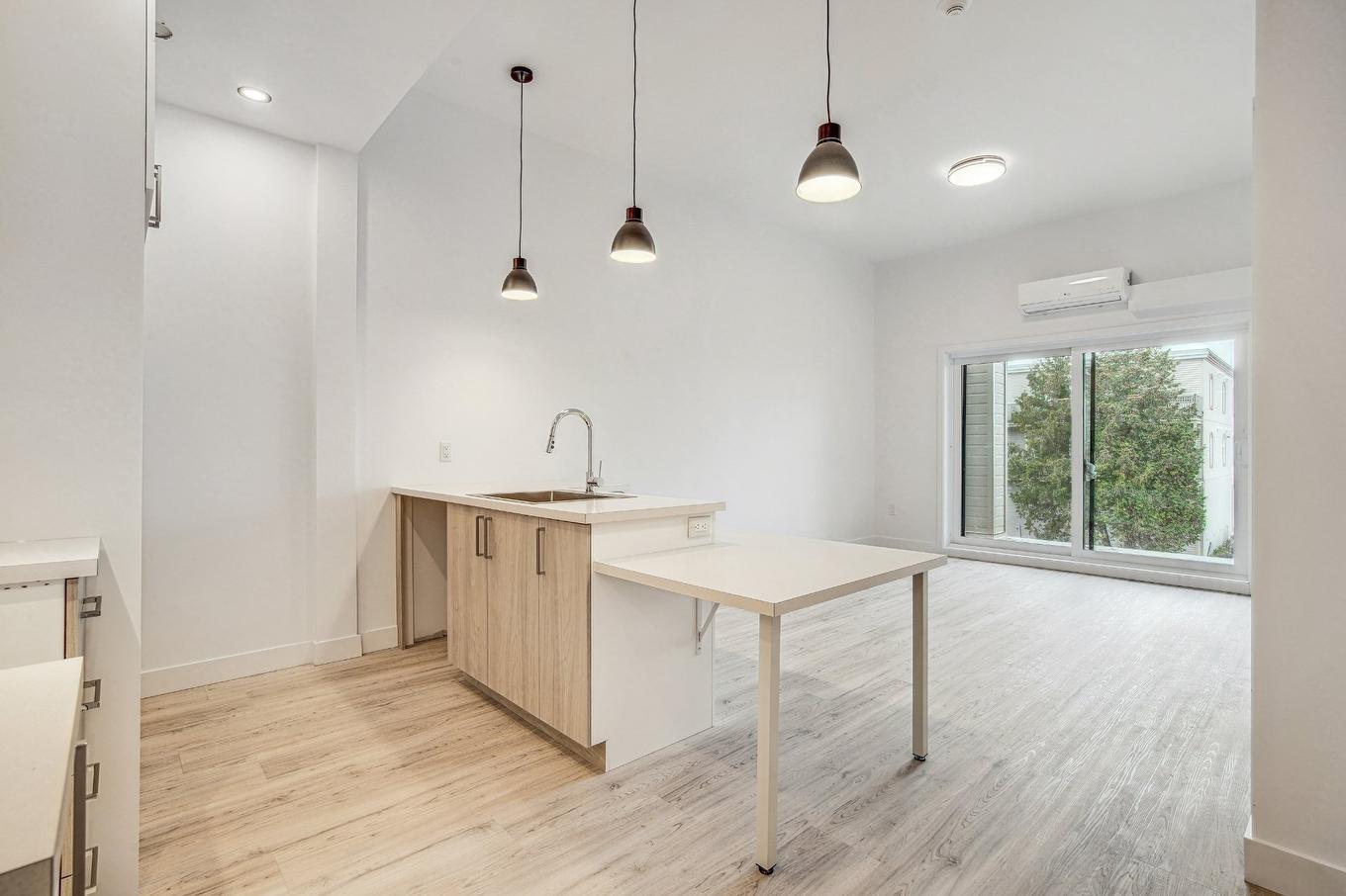 Cuisine - 104-101 Rue Salaberry, Salaberry-De-Valleyfield, QC - Indoor Photo Showing Kitchen