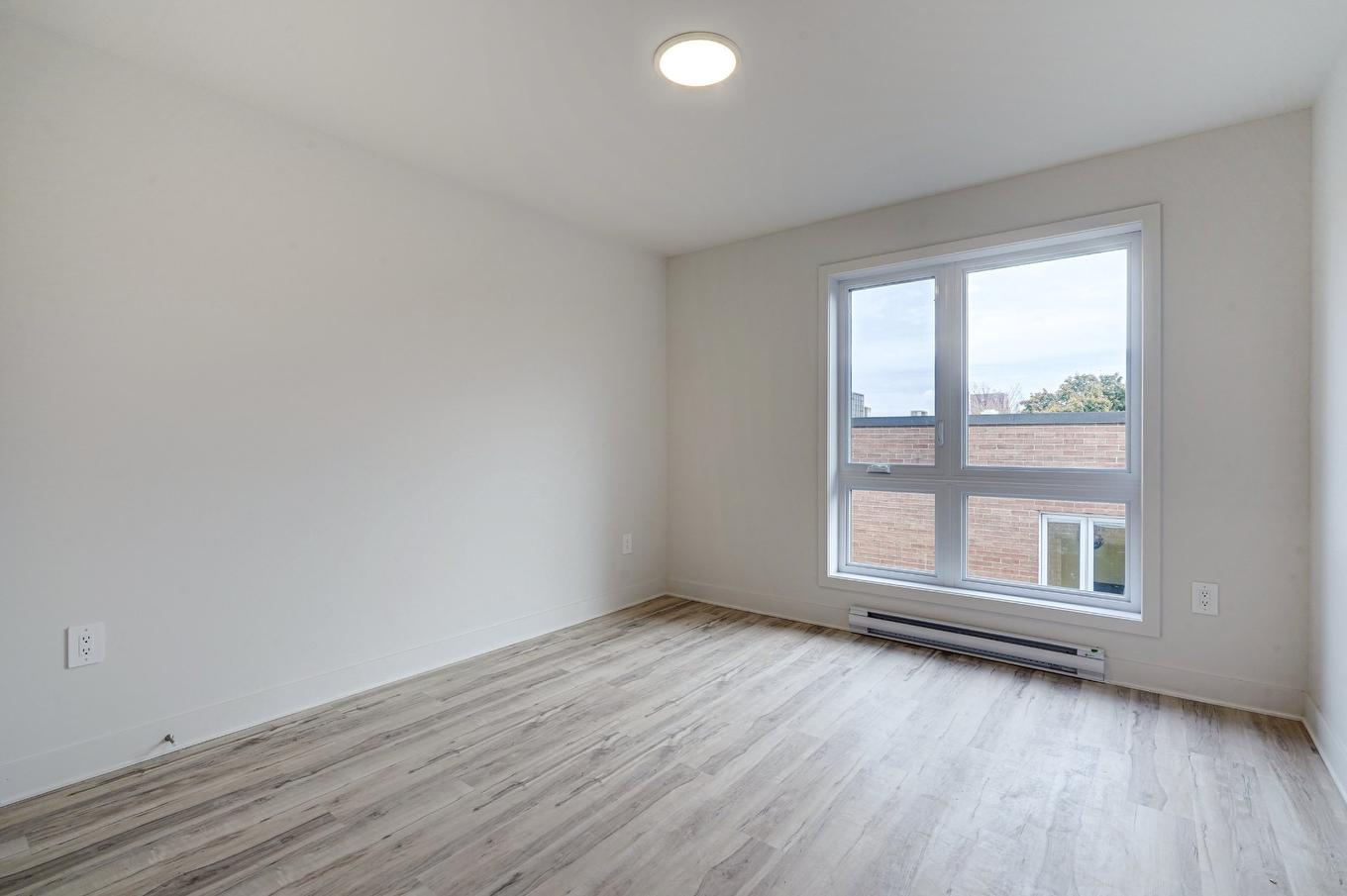 Bedroom - 404-101 Rue Salaberry, Salaberry-De-Valleyfield, QC - Indoor Photo Showing Other Room