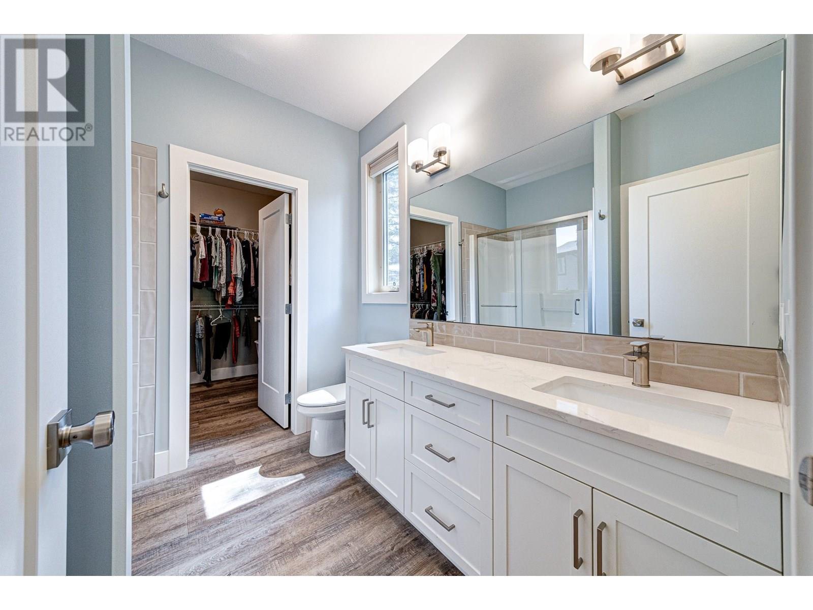 2041 Golden Eagle Drive, Sparwood, BC - Indoor Photo Showing Bathroom
