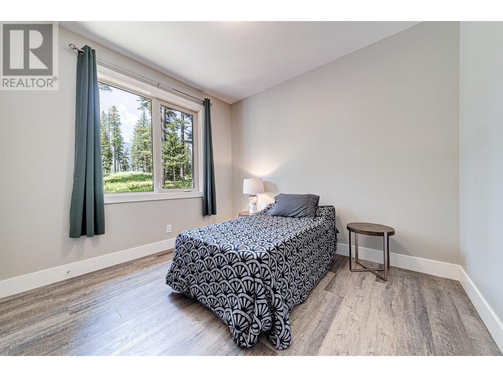 2041 Golden Eagle Drive, Sparwood, BC - Indoor Photo Showing Bedroom