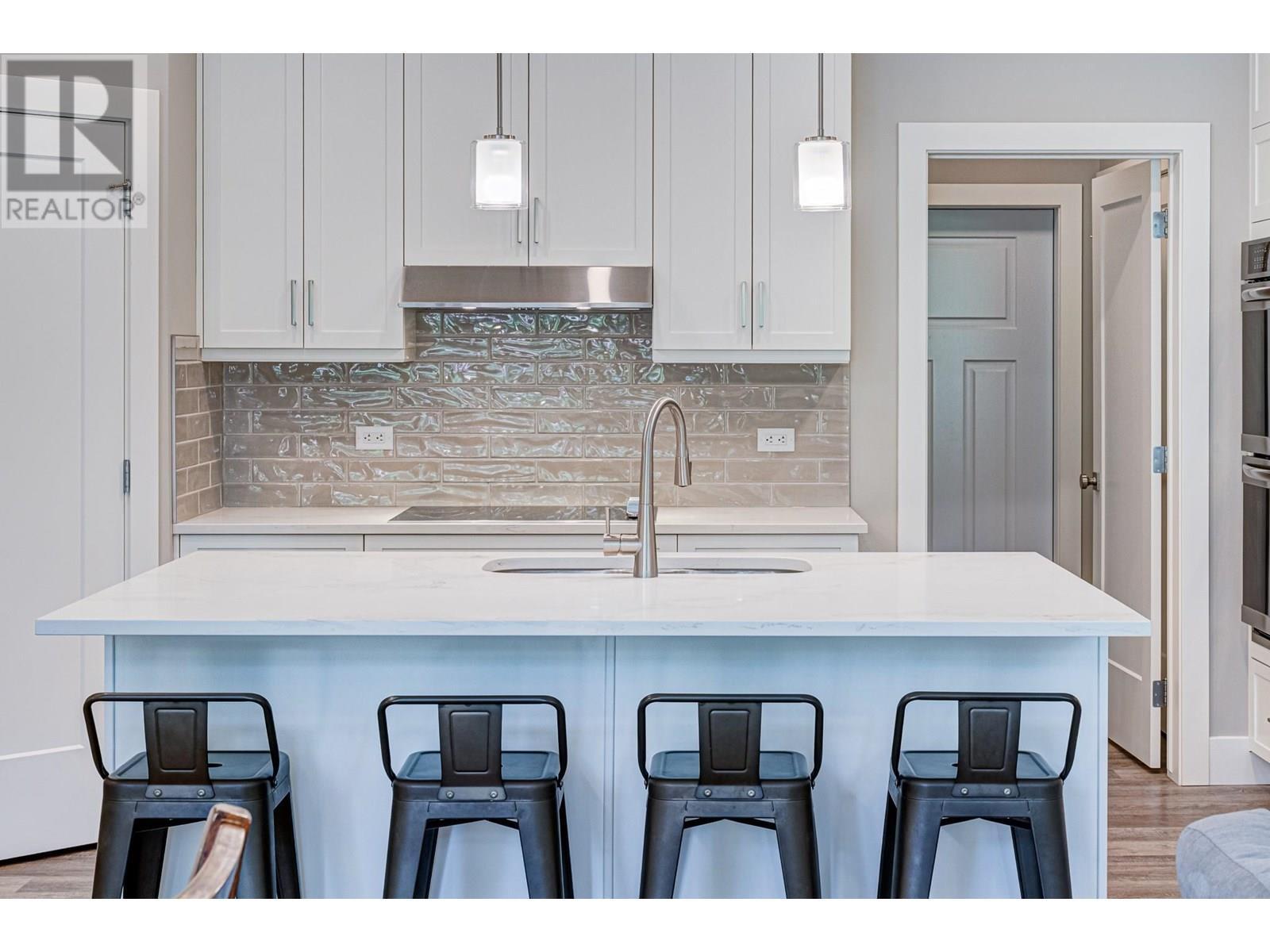 2041 Golden Eagle Drive, Sparwood, BC - Indoor Photo Showing Kitchen With Upgraded Kitchen