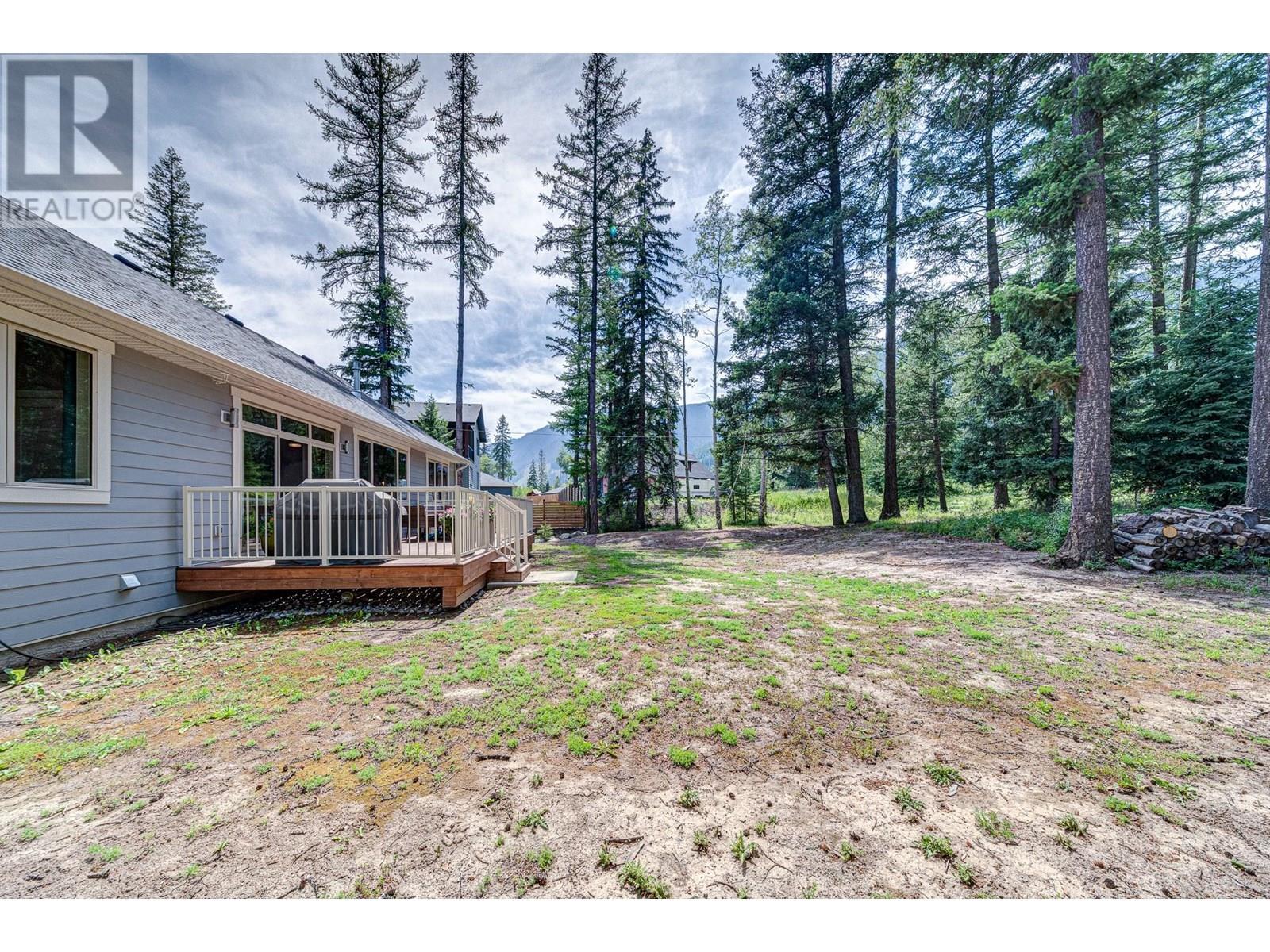 2041 Golden Eagle Drive, Sparwood, BC - Outdoor With Deck Patio Veranda