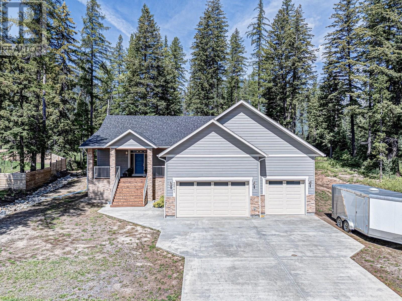 2041 Golden Eagle Drive, Sparwood, BC - Outdoor