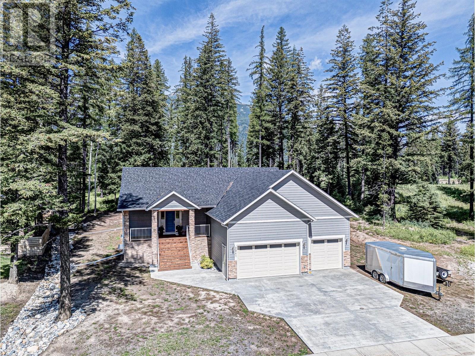2041 Golden Eagle Drive, Sparwood, BC - Outdoor