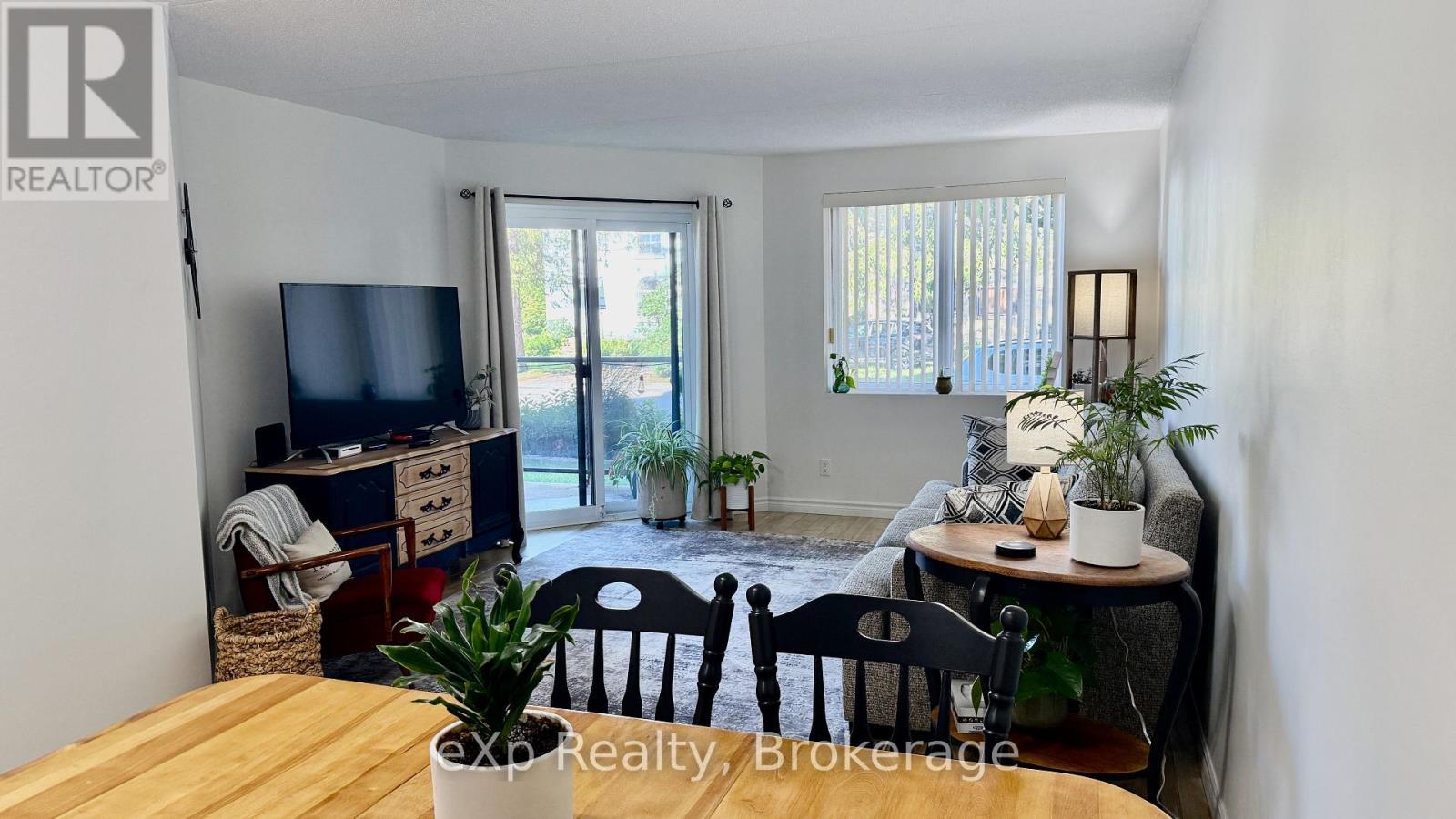 105 - 536 11Th Avenue E, Hanover, ON - Indoor Photo Showing Other Room