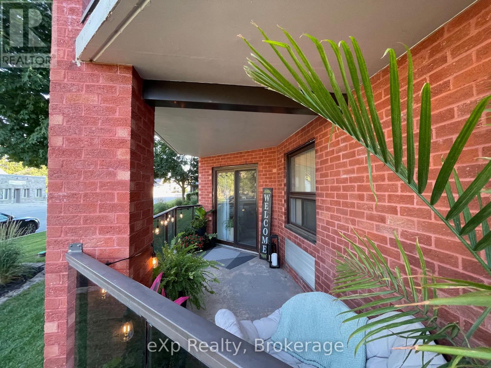 105 - 536 11Th Avenue E, Hanover, ON - Outdoor With Exterior