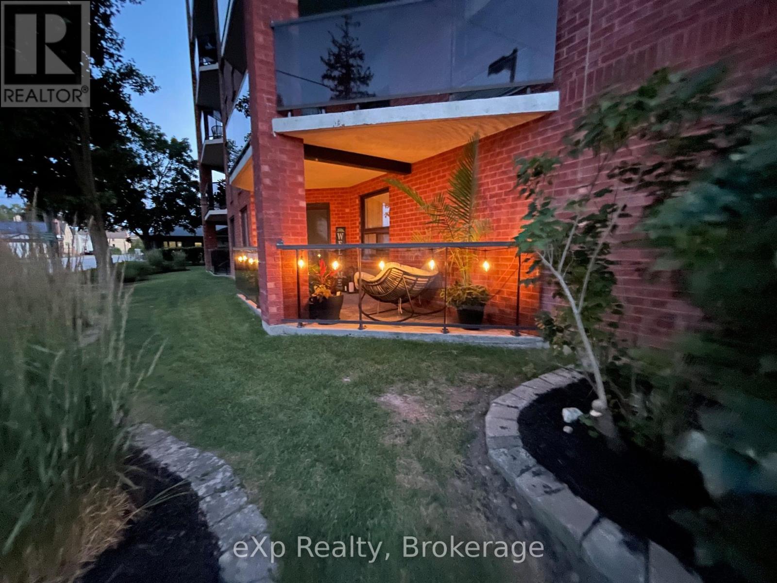 105 - 536 11Th Avenue E, Hanover, ON - Outdoor