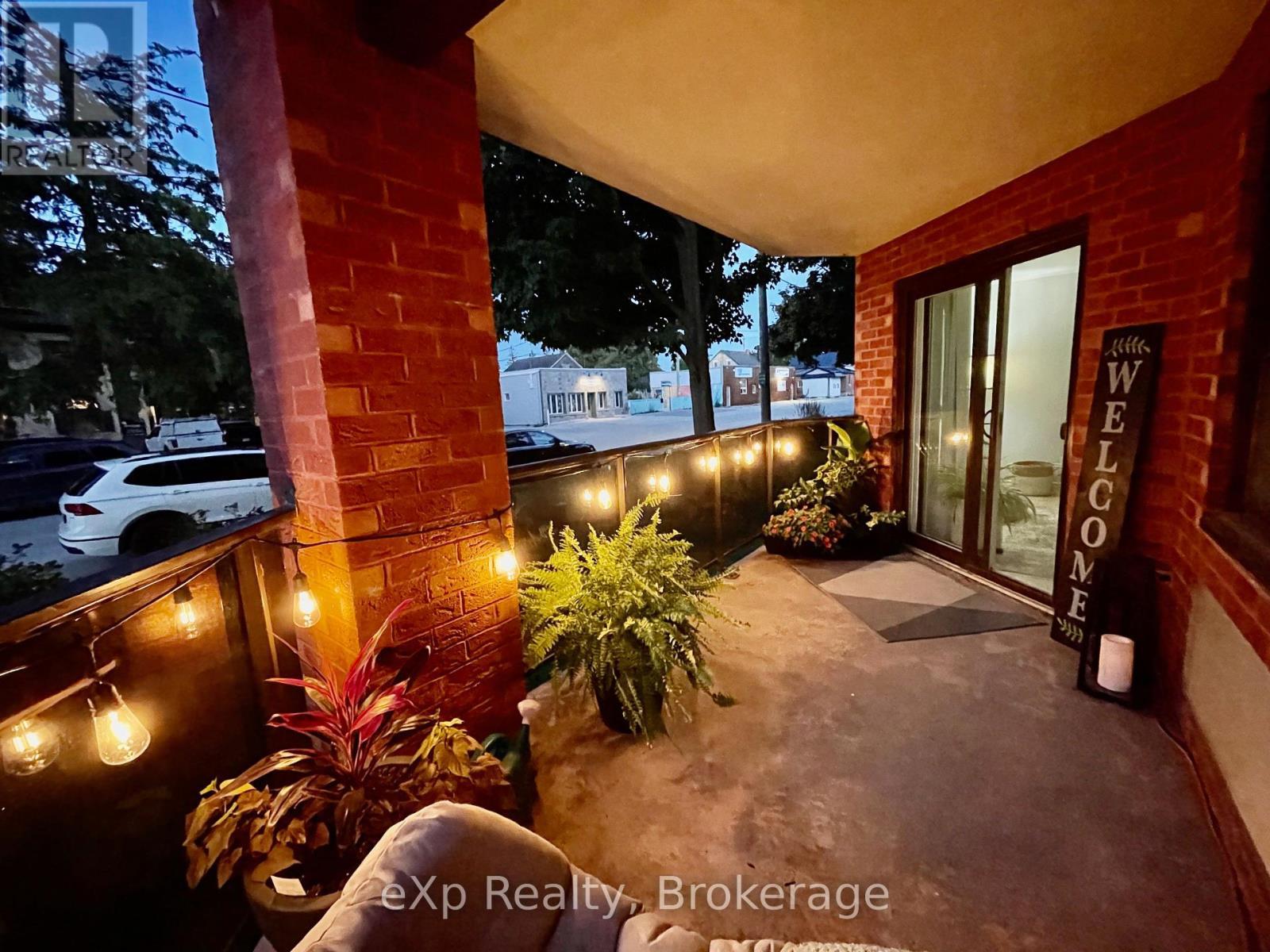 105 - 536 11Th Avenue E, Hanover, ON - Outdoor