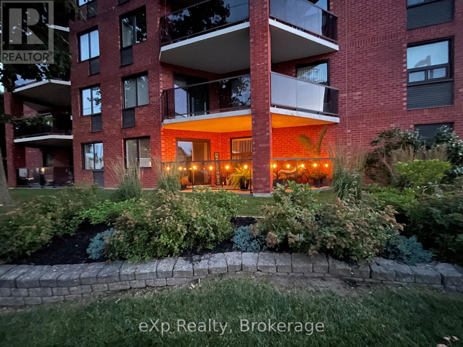 105 - 536 11Th Avenue E, Hanover, ON - Outdoor