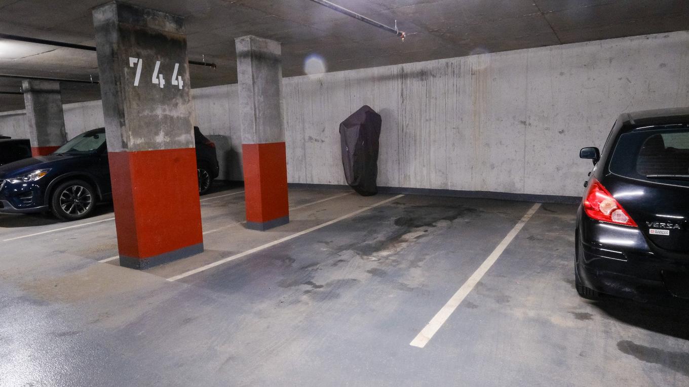 Garage - 402-505 Rue De L'Escale, Brossard, QC - Indoor Photo Showing Garage