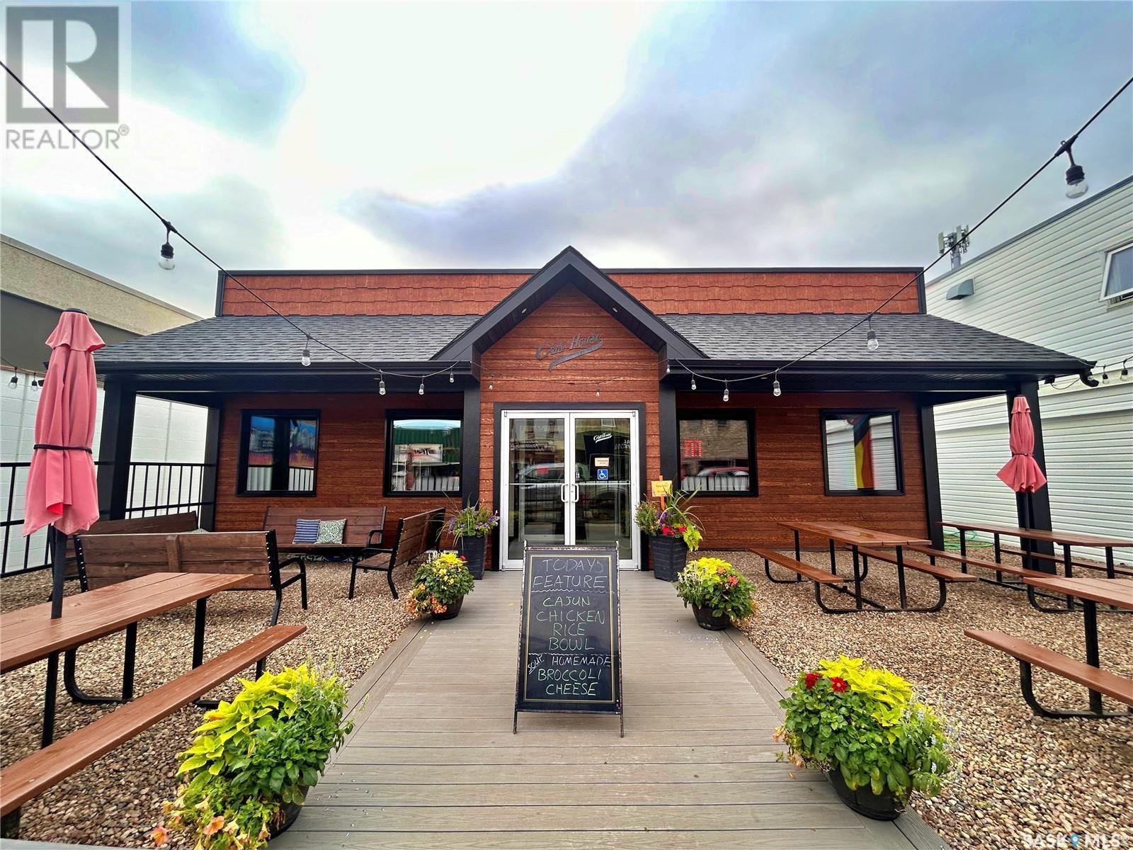 619 Main Street, Moosomin, SK