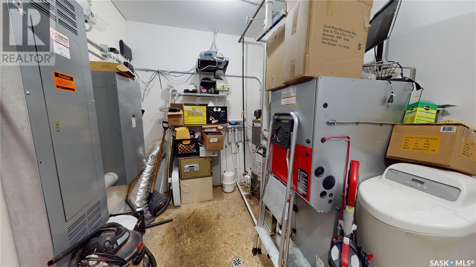 619 Main Street, Moosomin, SK