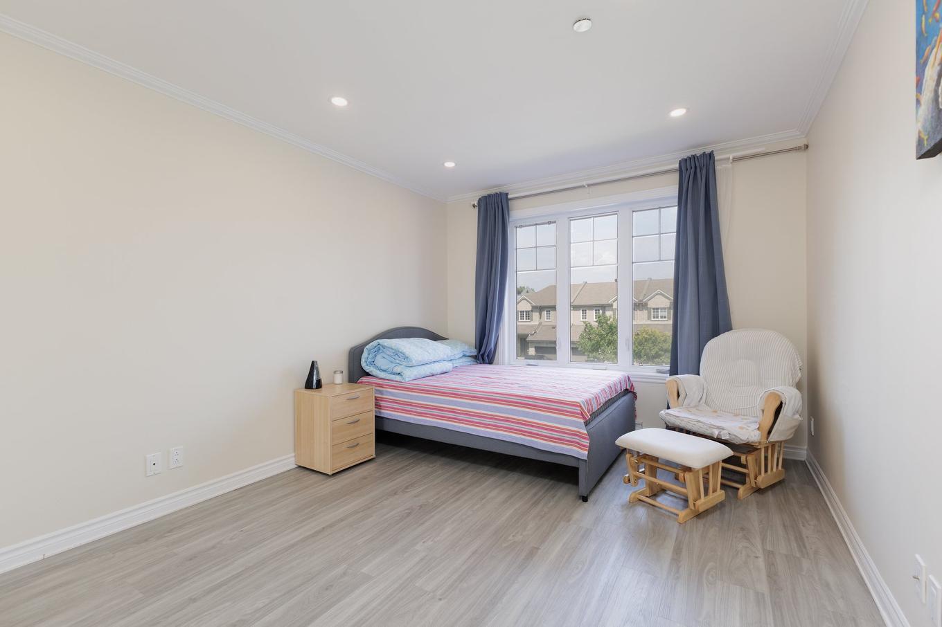 Chambre à coucher - 203-5282 Rue Du Sureau, Montréal (Pierrefonds-Roxboro), QC - Indoor Photo Showing Bedroom