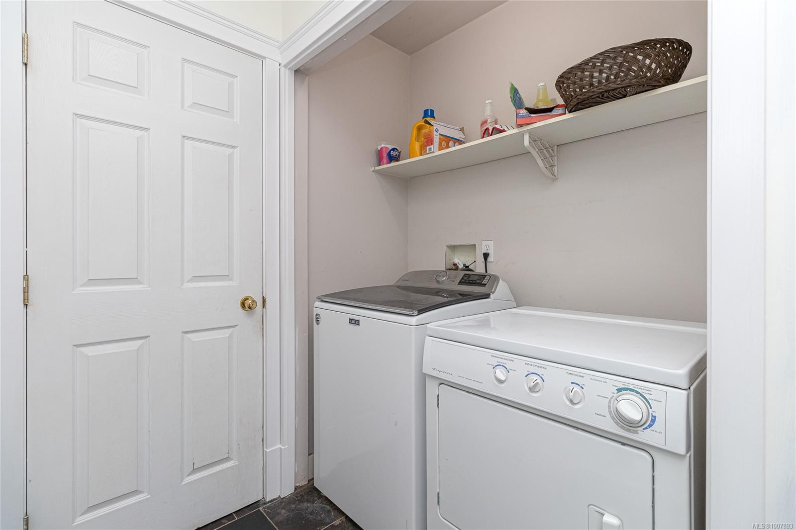 2466 Galland Ave, Shawnigan Lake, BC