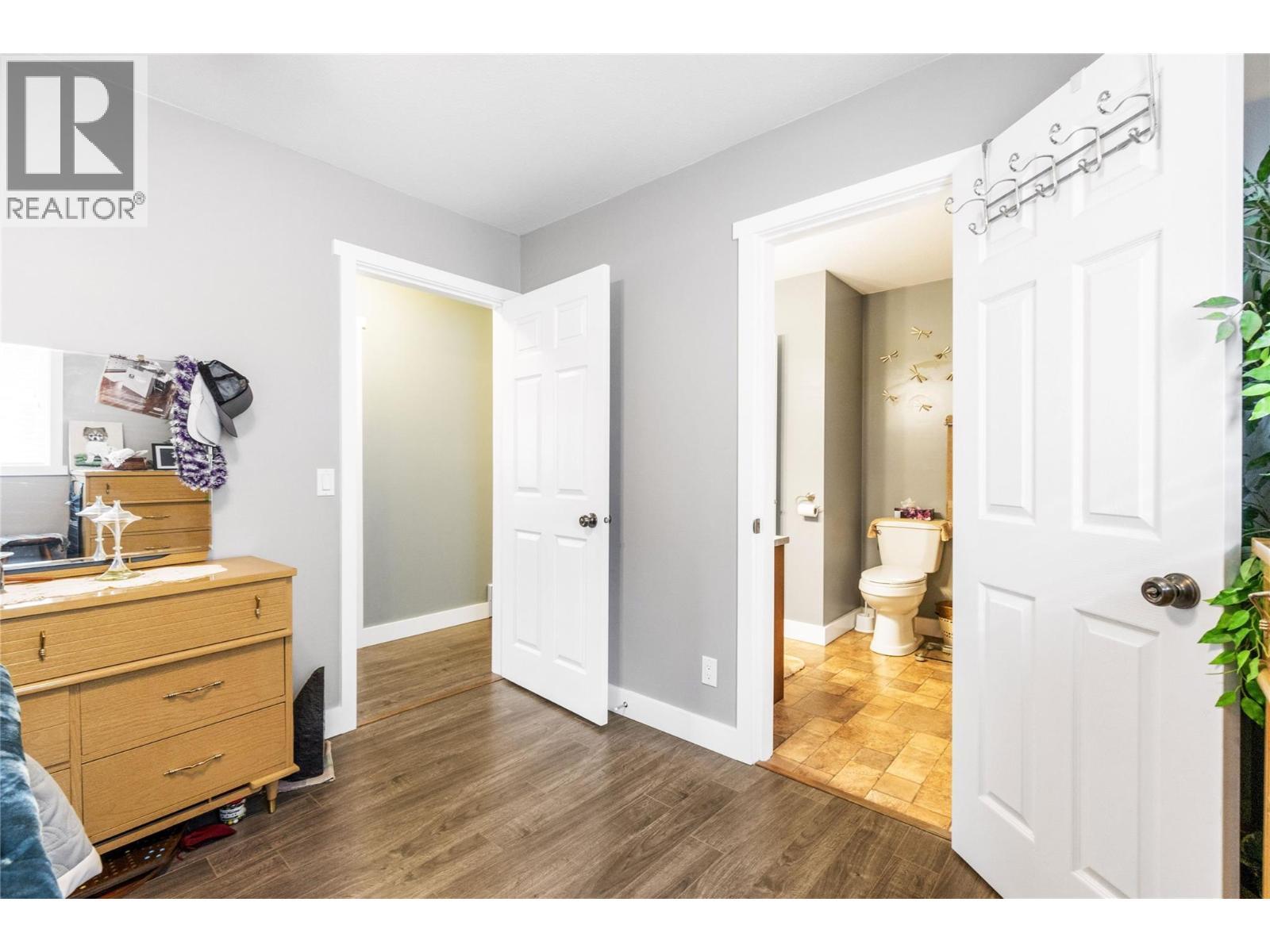 8758 Holding Road Unit# 17, Adams Lake, BC - Indoor