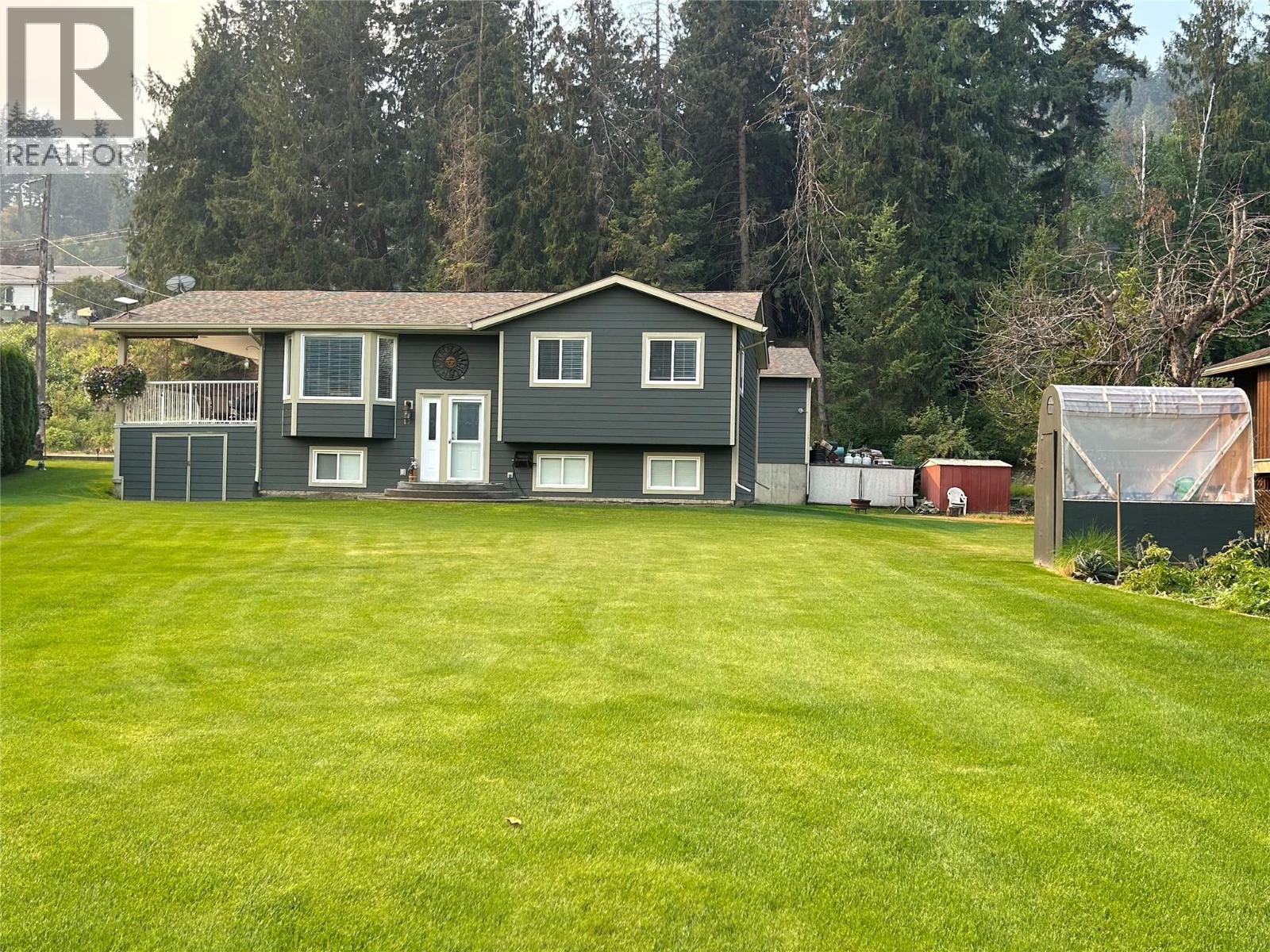 8758 Holding Road Unit# 17, Adams Lake, BC - Outdoor