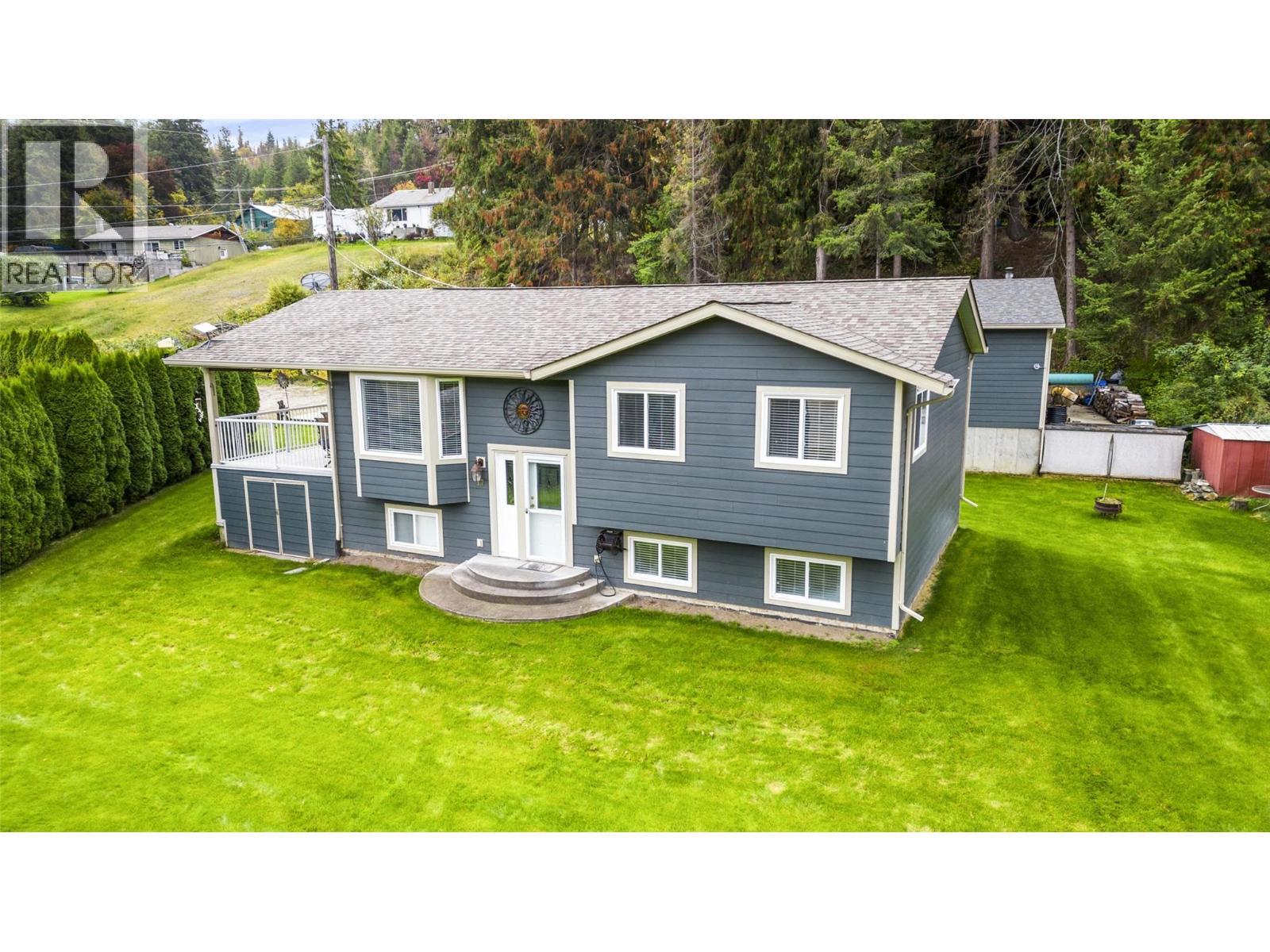 8758 Holding Road Unit# 17, Adams Lake, BC - Outdoor