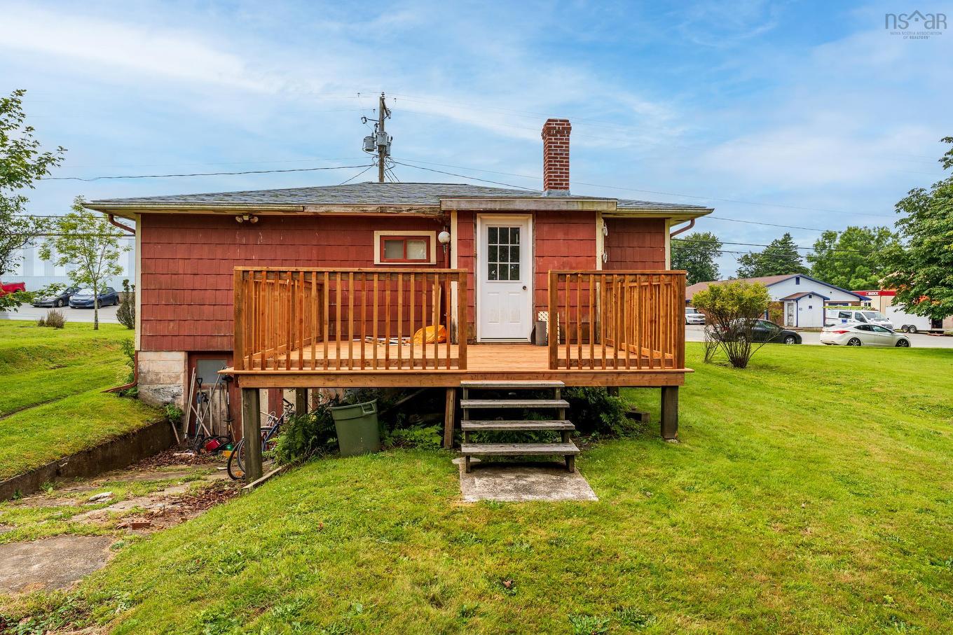 18 Shaw Avenue, Yarmouth, NS