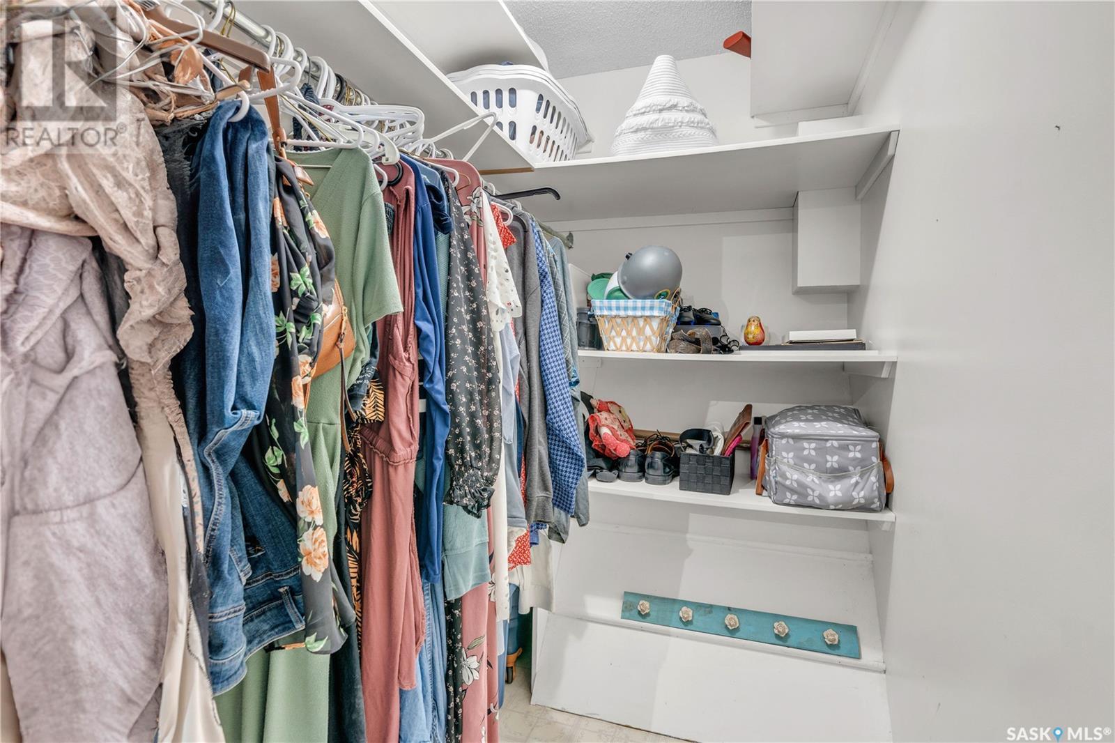 104 Railway Avenue, Dufferin Rm No. 190, SK - Indoor With Storage