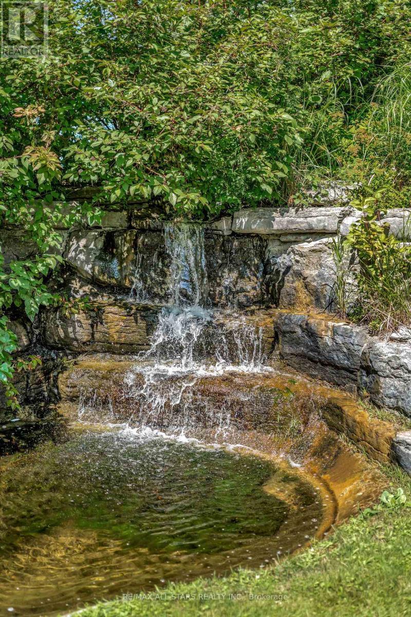 101 - 200 East Street S, Kawartha Lakes (Bobcaygeon), ON - Outdoor With Body Of Water