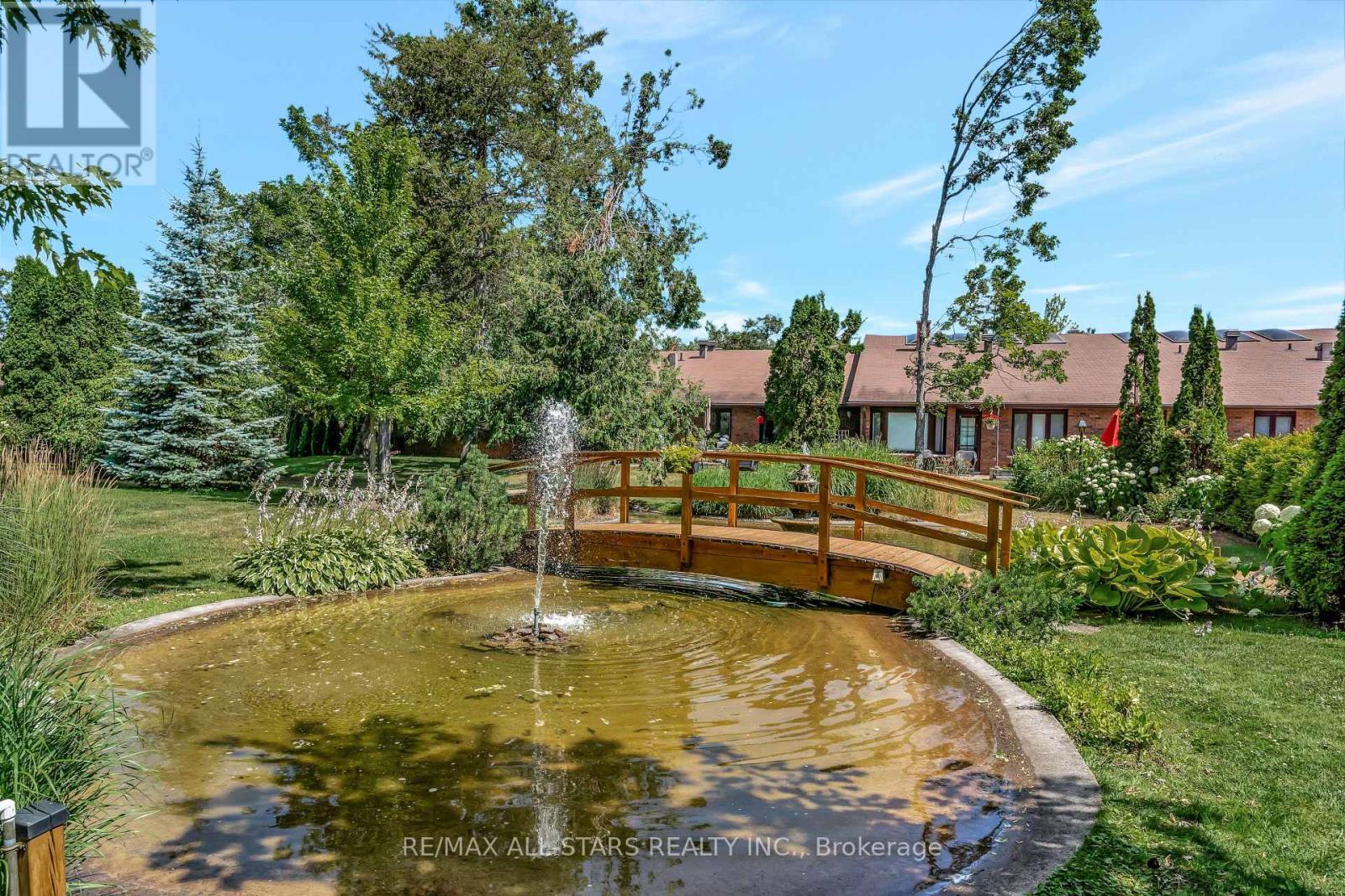 101 - 200 East Street S, Kawartha Lakes (Bobcaygeon), ON - Outdoor