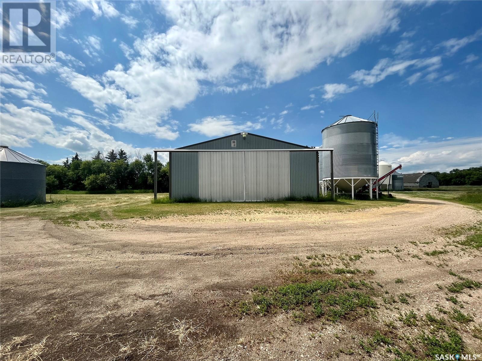 Ruecker Acreage, Abernethy Rm No. 186, SK - Outdoor