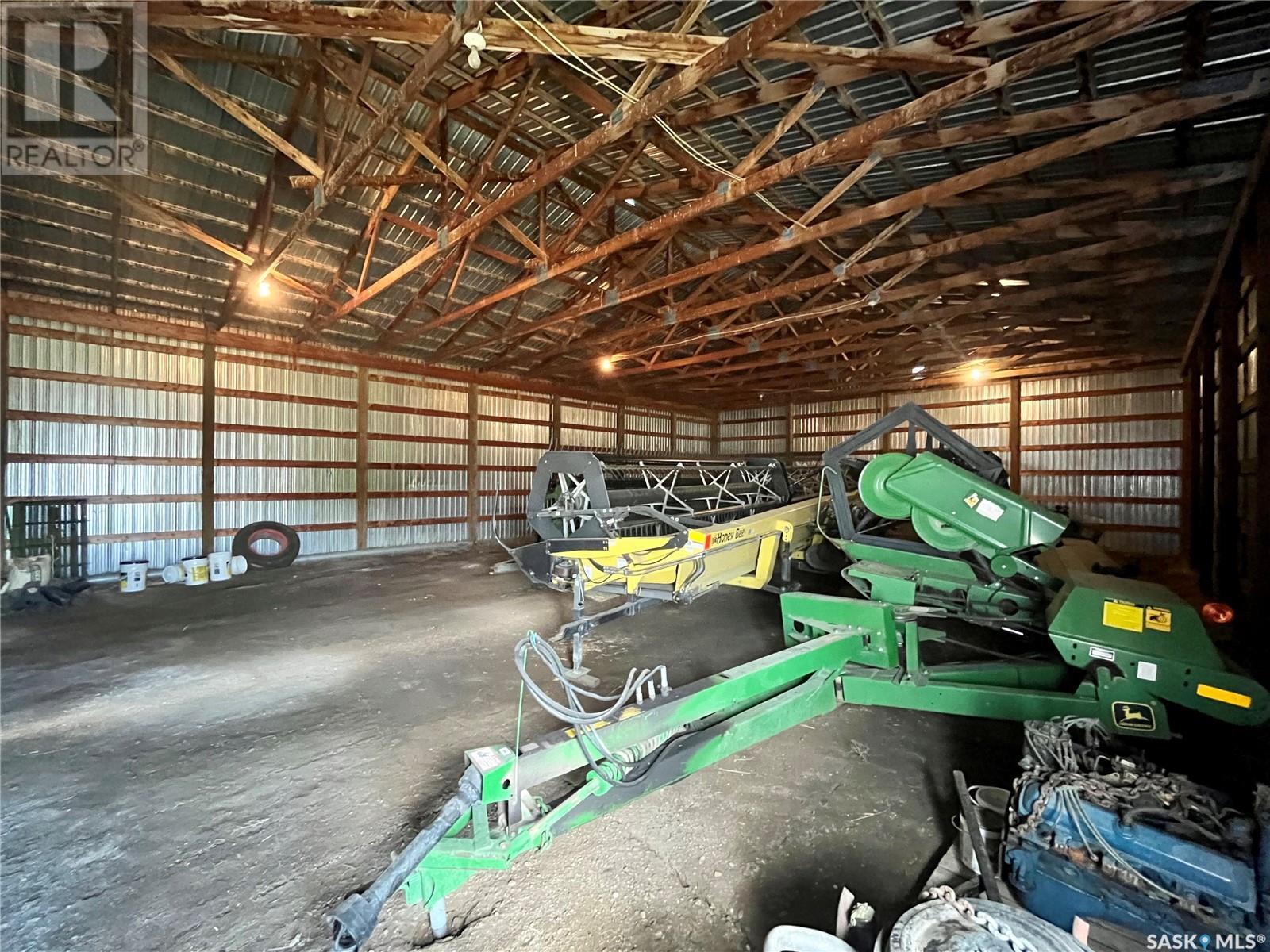 Ruecker Acreage, Abernethy Rm No. 186, SK - Indoor Photo Showing Garage