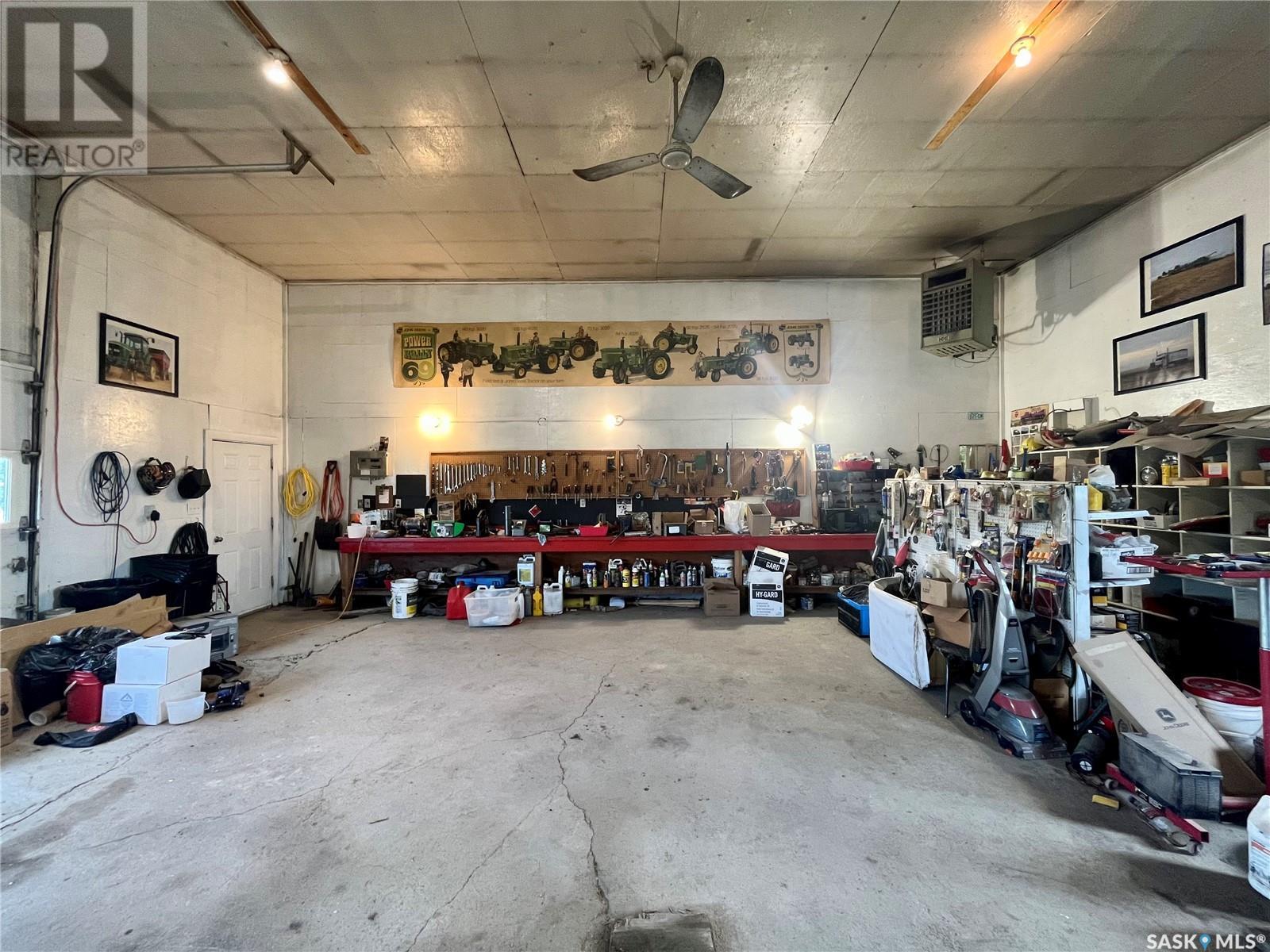 Ruecker Acreage, Abernethy Rm No. 186, SK - Indoor Photo Showing Garage