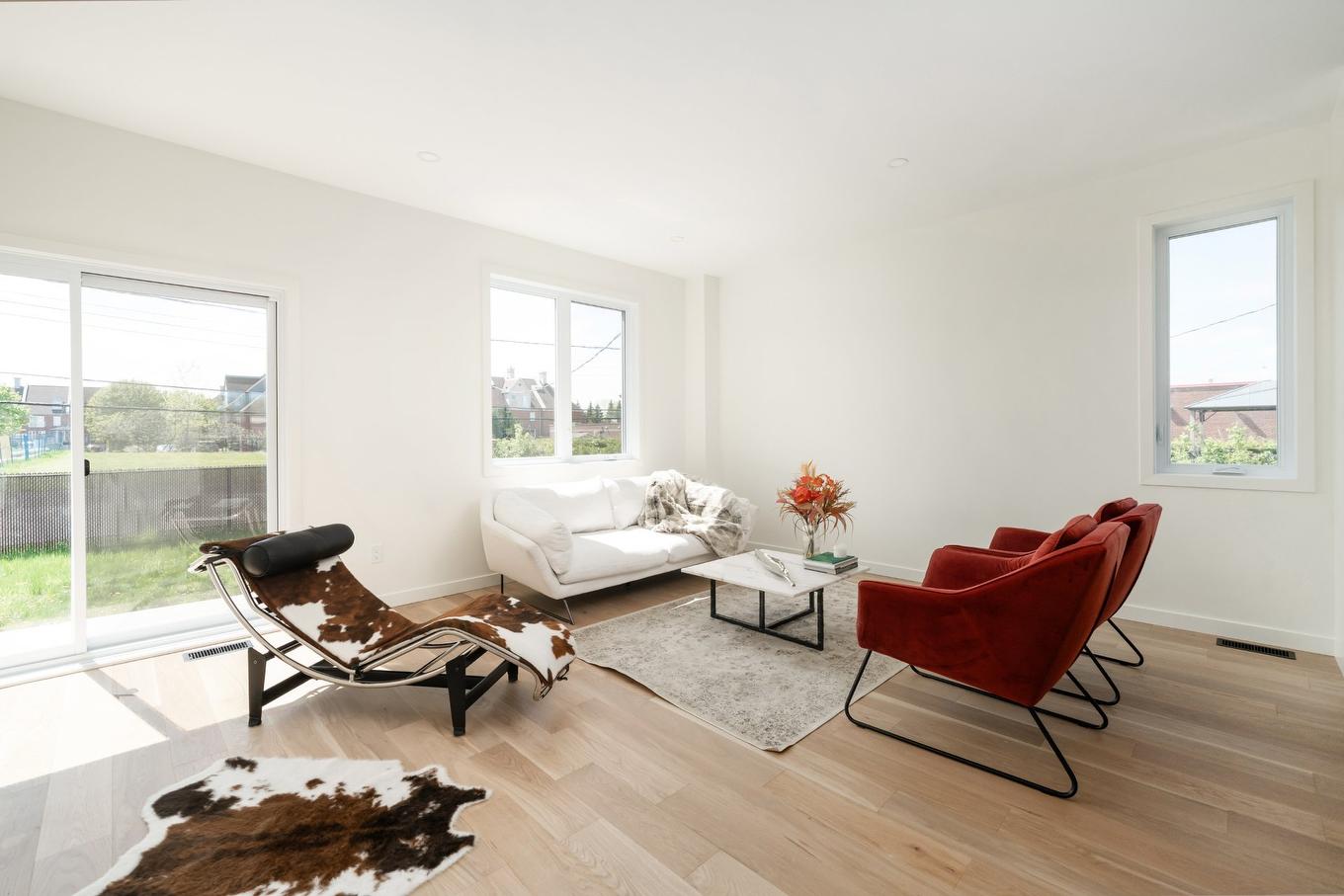 Salon - 4492 Boul. Westpark, Montréal (Pierrefonds-Roxboro), QC - Indoor Photo Showing Other Room