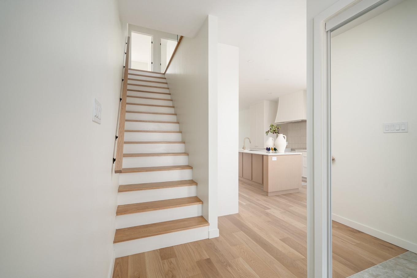 Escalier - 4492 Boul. Westpark, Montréal (Pierrefonds-Roxboro), QC - Indoor Photo Showing Other Room