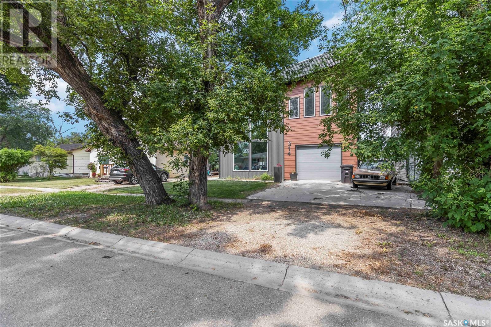 314 Fifth Avenue E, Watrous, SK - Outdoor