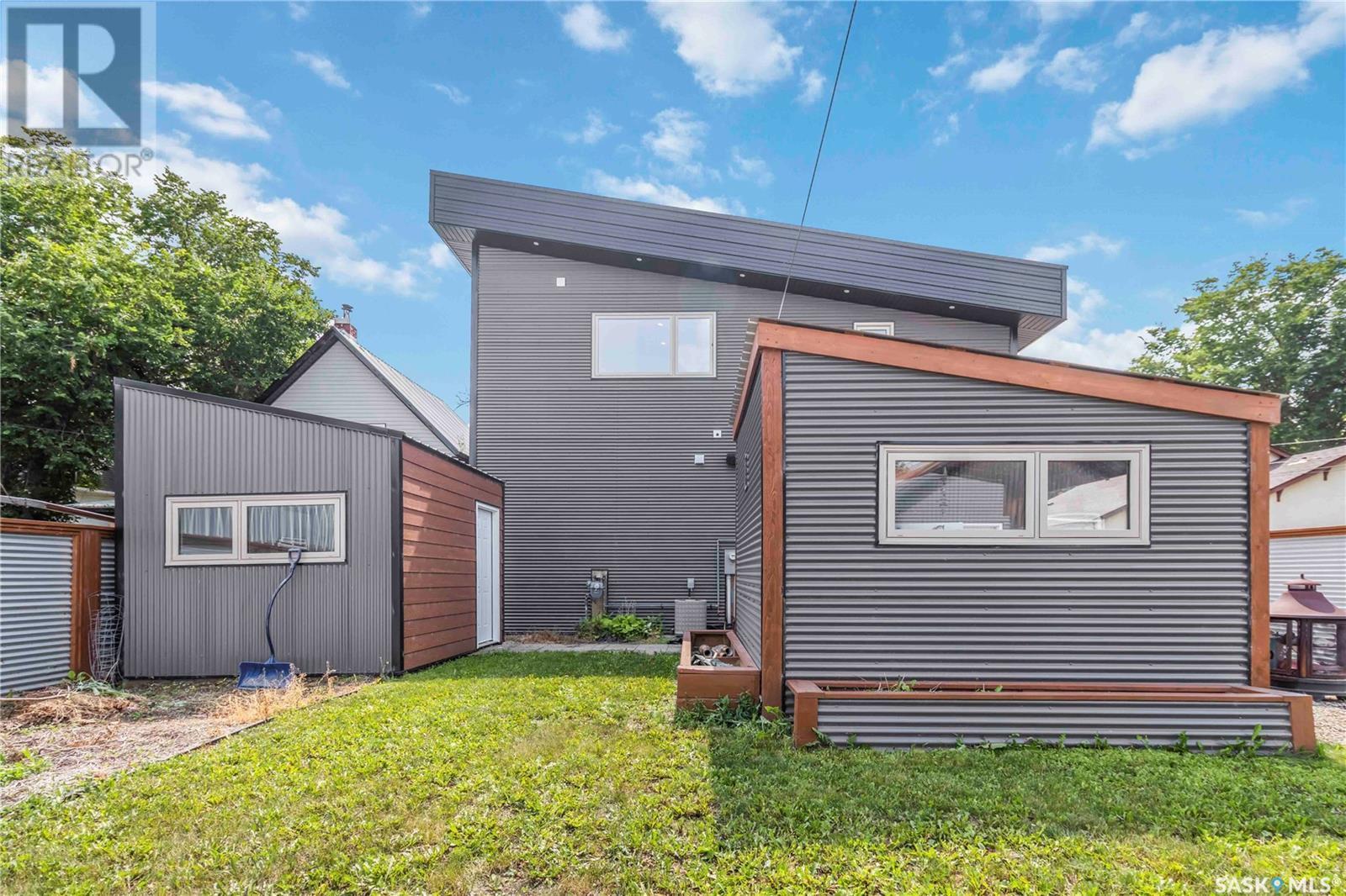 314 Fifth Avenue E, Watrous, SK - Outdoor With Exterior