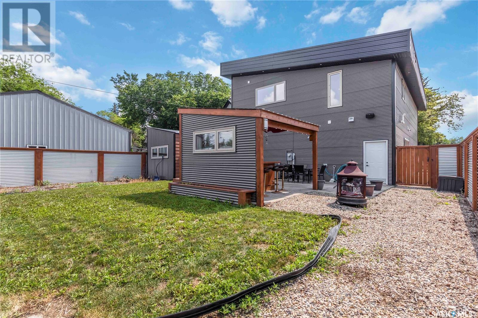 314 Fifth Avenue E, Watrous, SK - Outdoor With Exterior