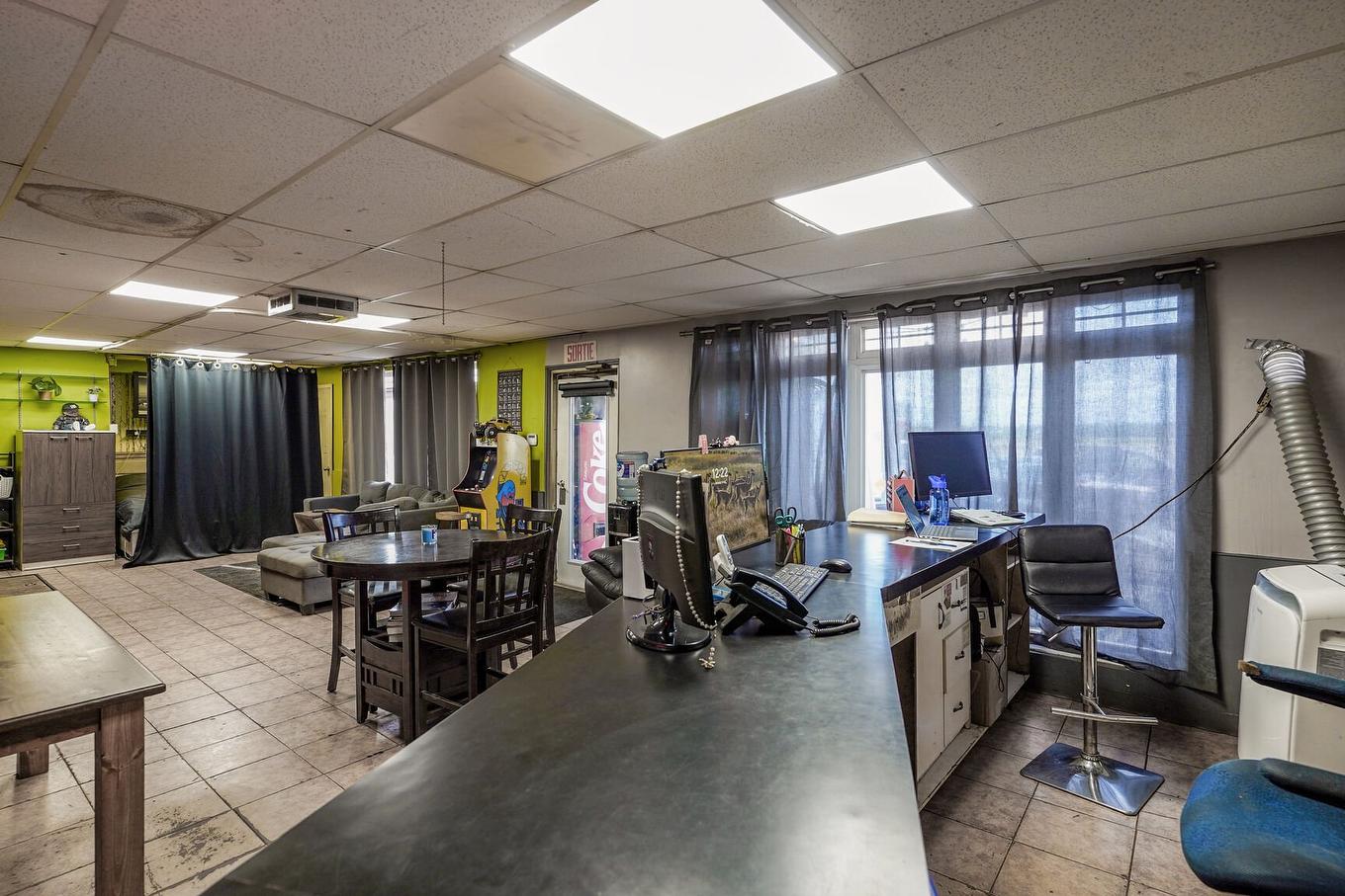 Garage - 4539 Ch. Gascon, Mascouche, QC - Indoor