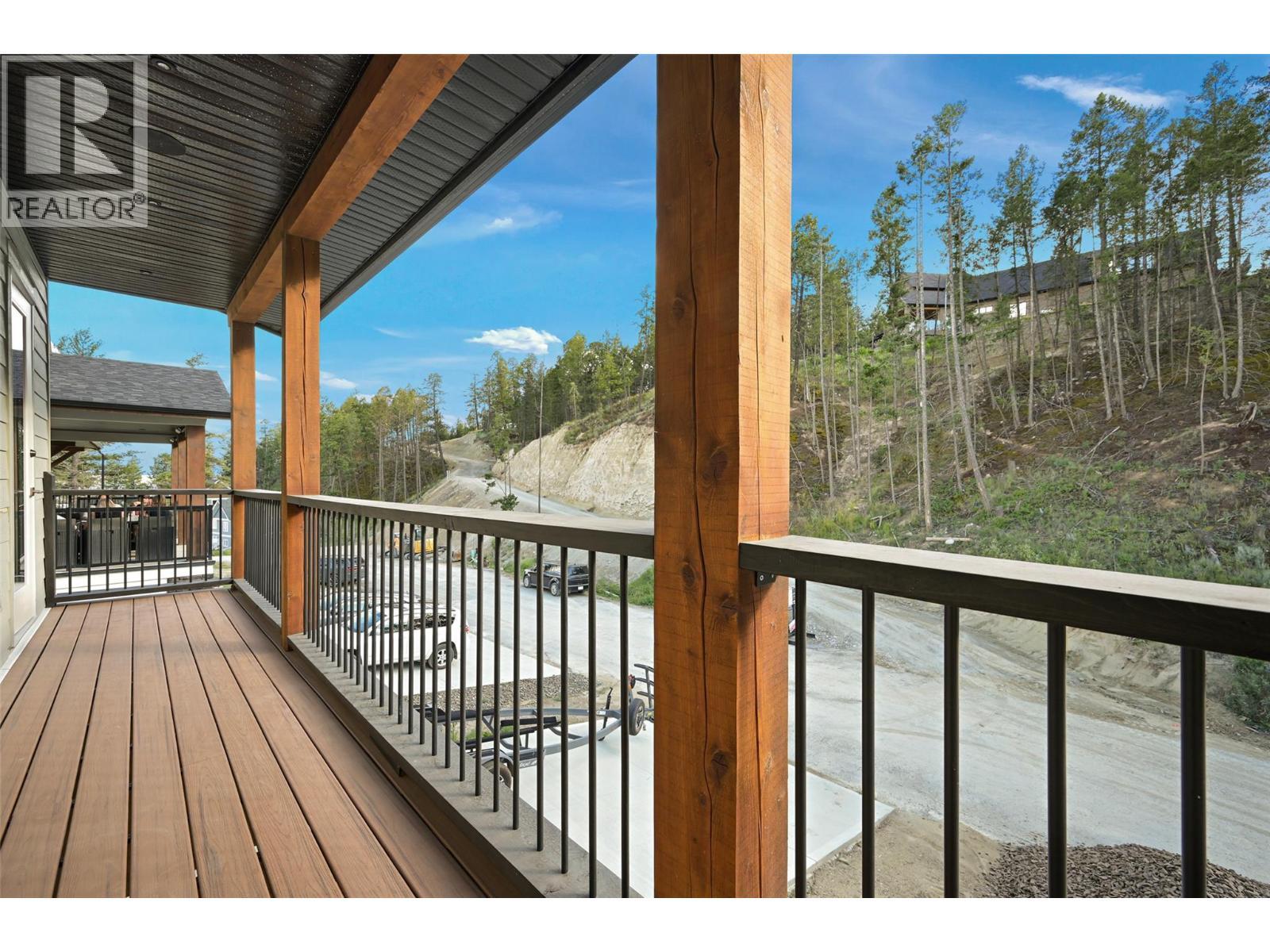 726 Taynton Drive, Invermere, BC - Outdoor With Exterior