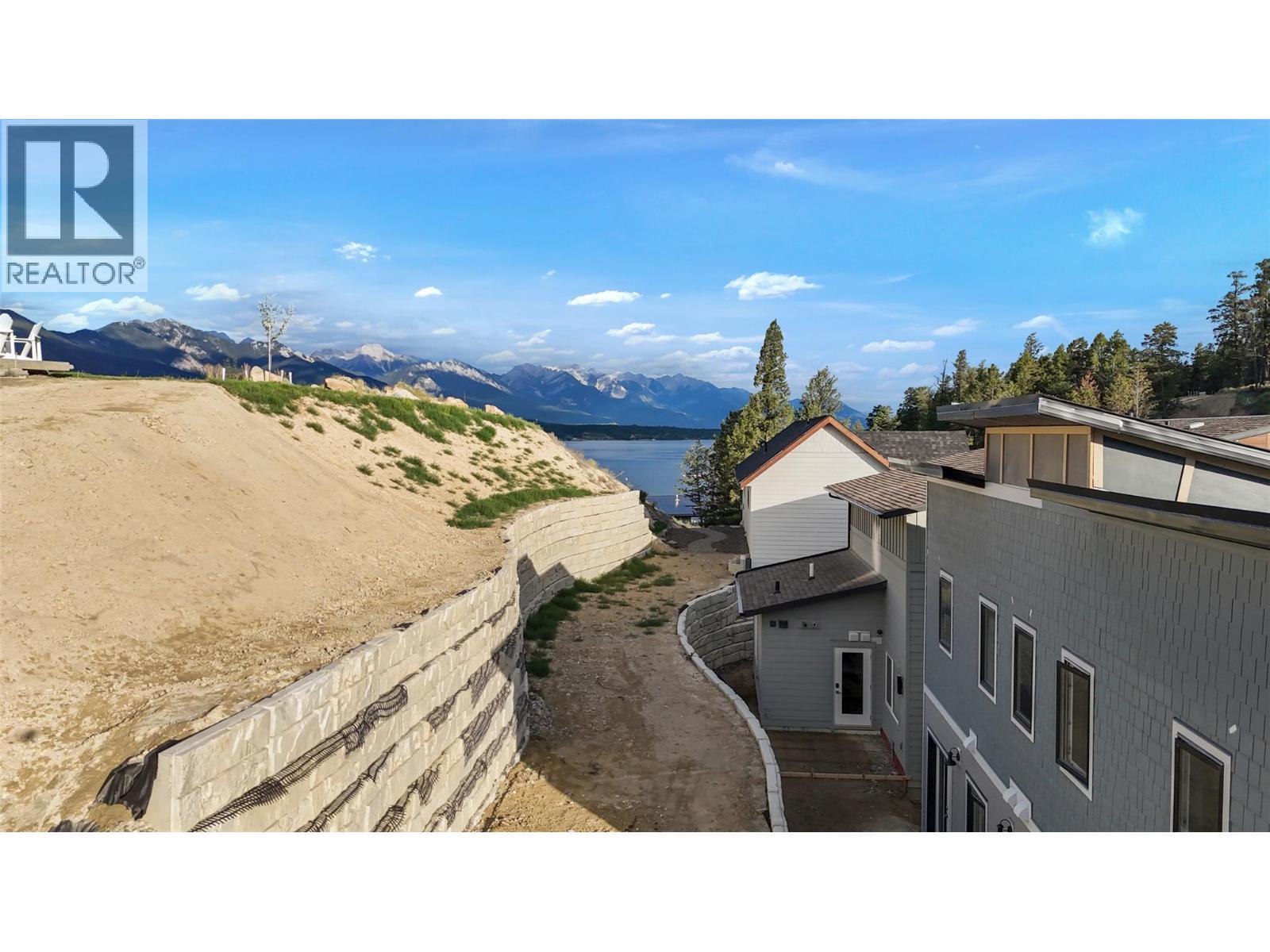 726 Taynton Drive, Invermere, BC - Outdoor With Body Of Water With View