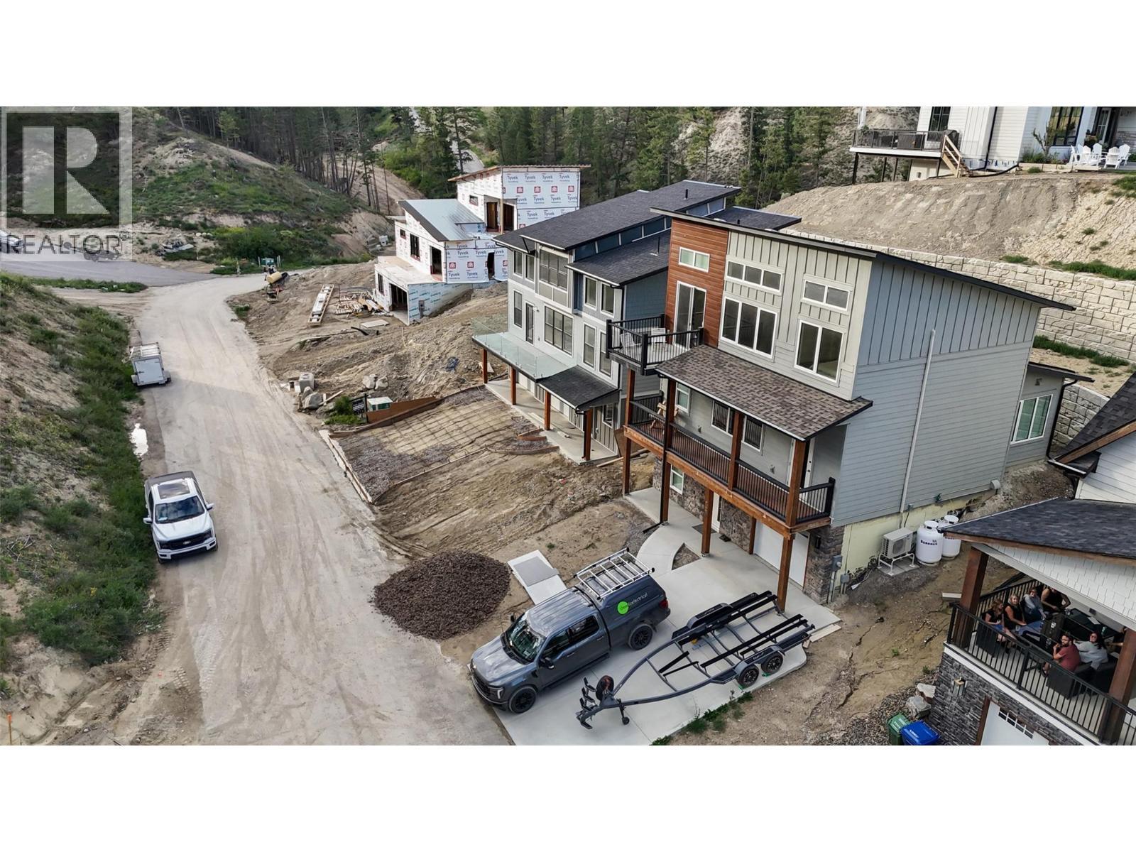 726 Taynton Drive, Invermere, BC - Outdoor