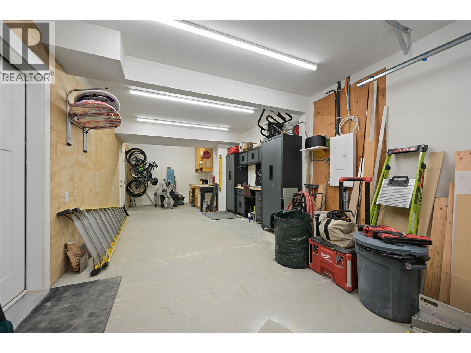 726 Taynton Drive, Invermere, BC - Indoor