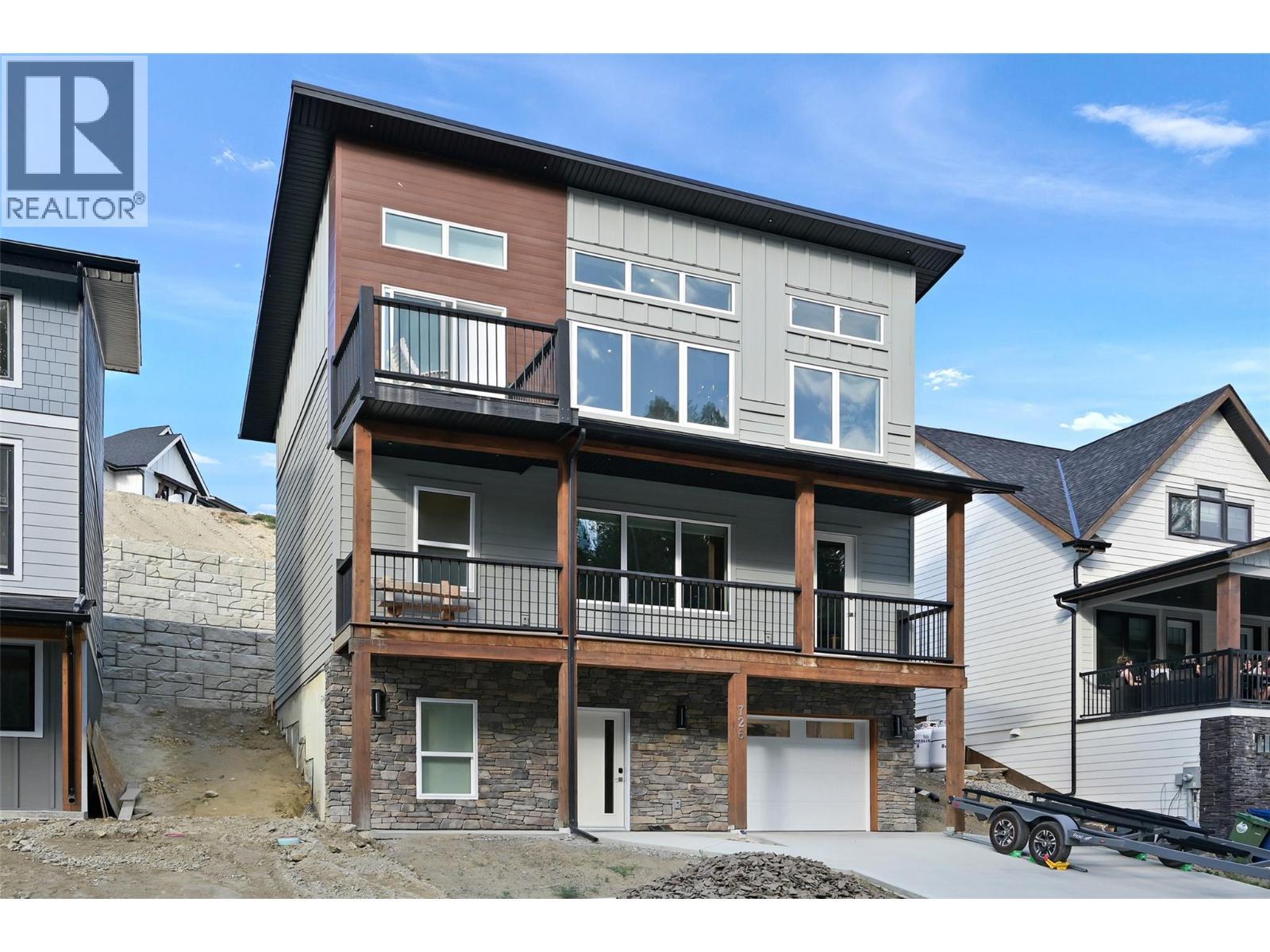 726 Taynton Drive, Invermere, BC - Outdoor
