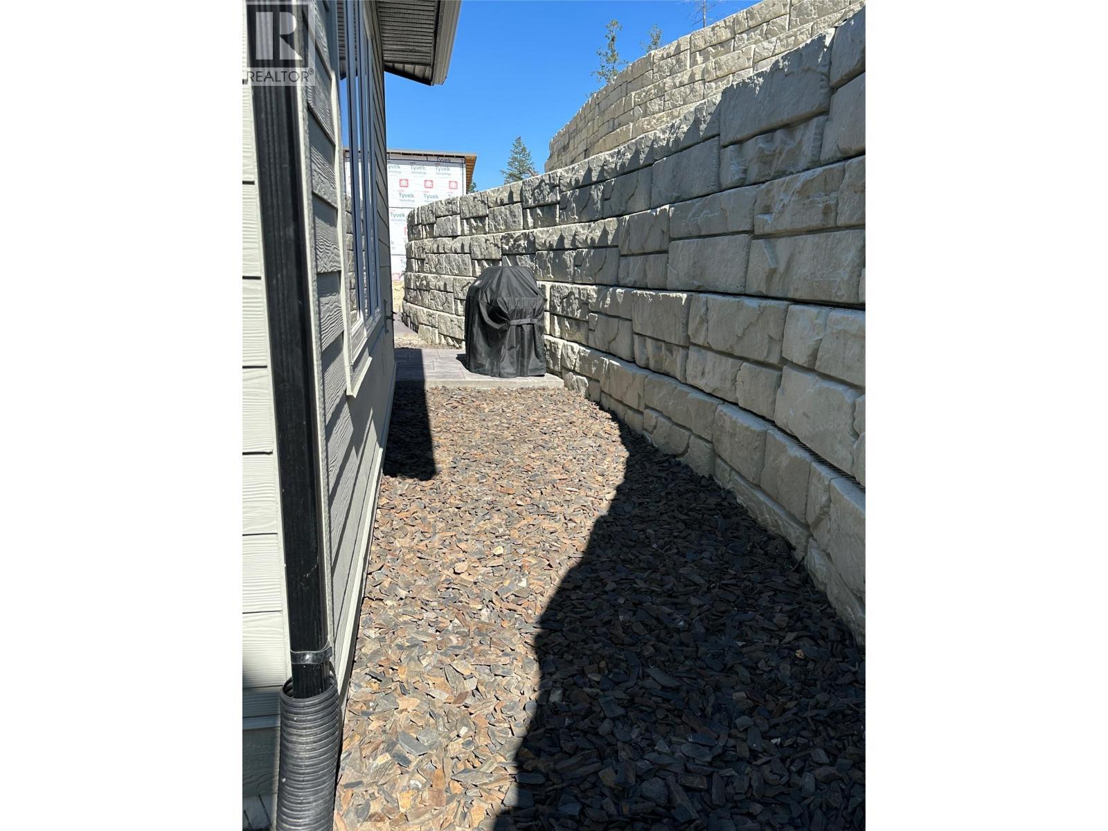 726 Taynton Drive, Invermere, BC - Outdoor