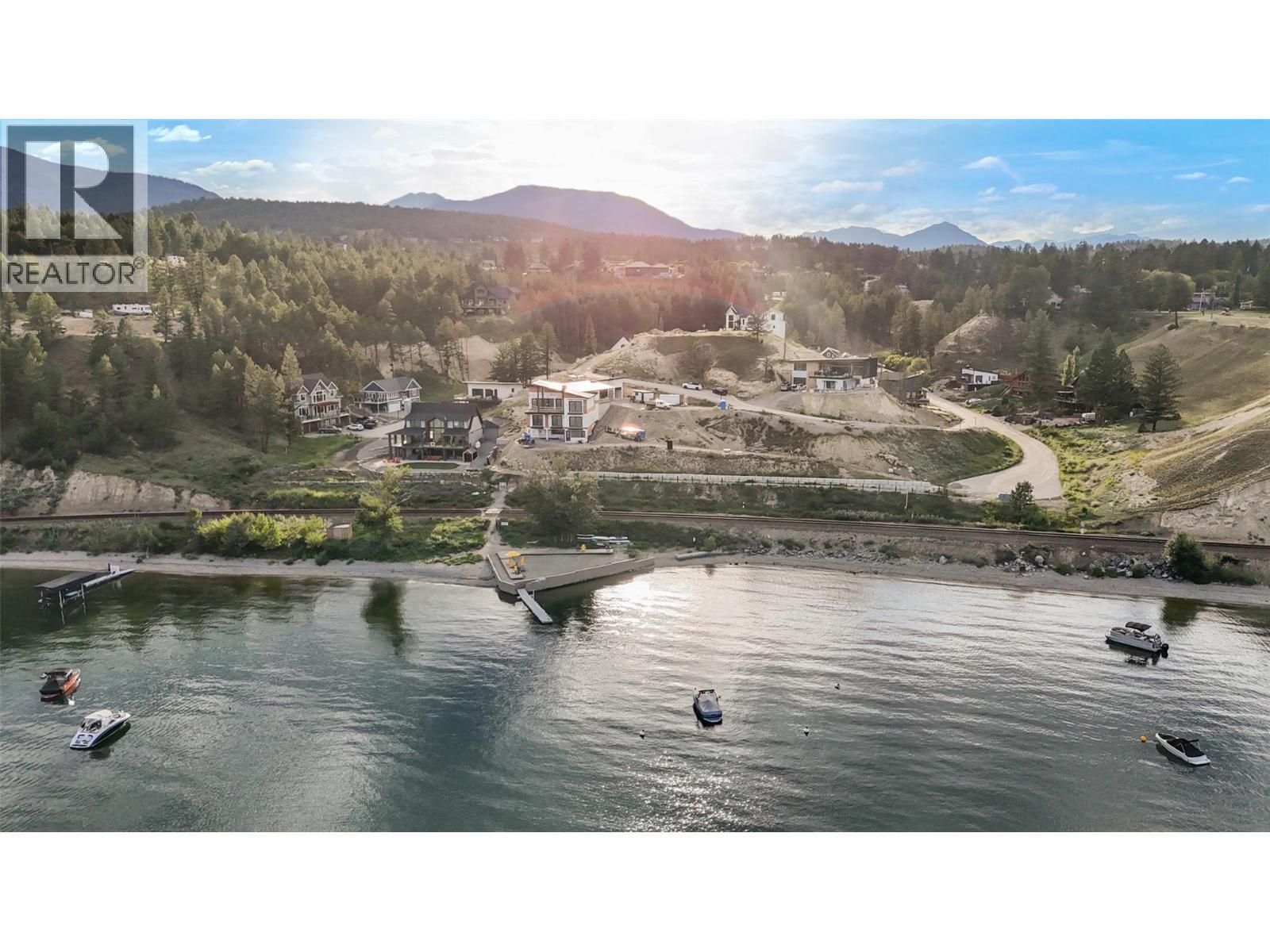 726 Taynton Drive, Invermere, BC - Outdoor With Body Of Water With View