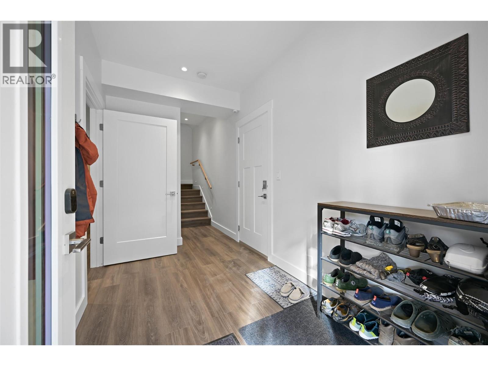 726 Taynton Drive, Invermere, BC - Indoor Photo Showing Other Room