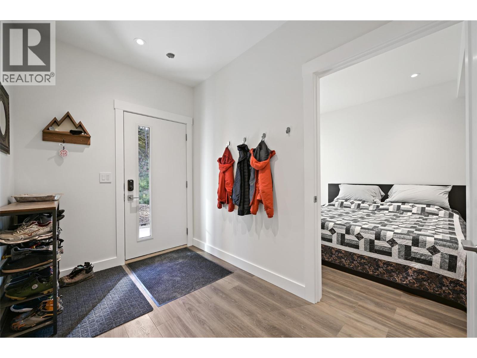 726 Taynton Drive, Invermere, BC - Indoor