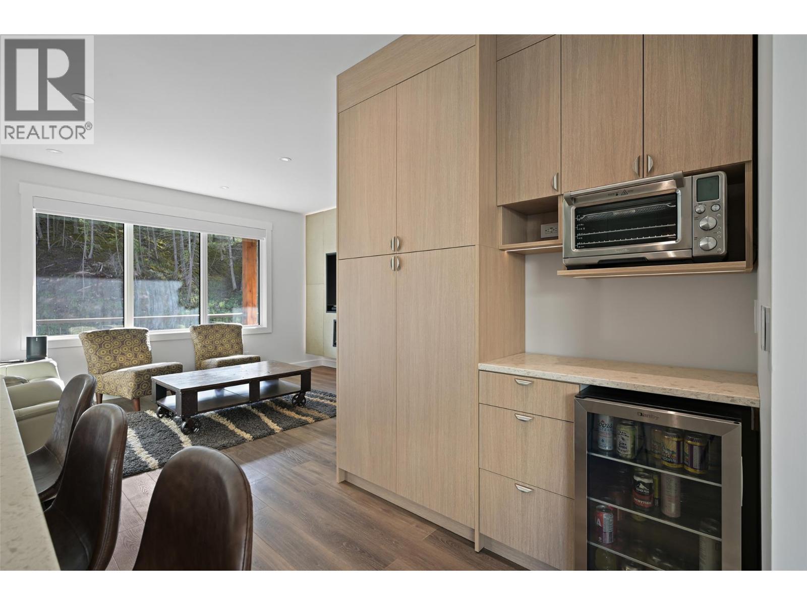 726 Taynton Drive, Invermere, BC - Indoor