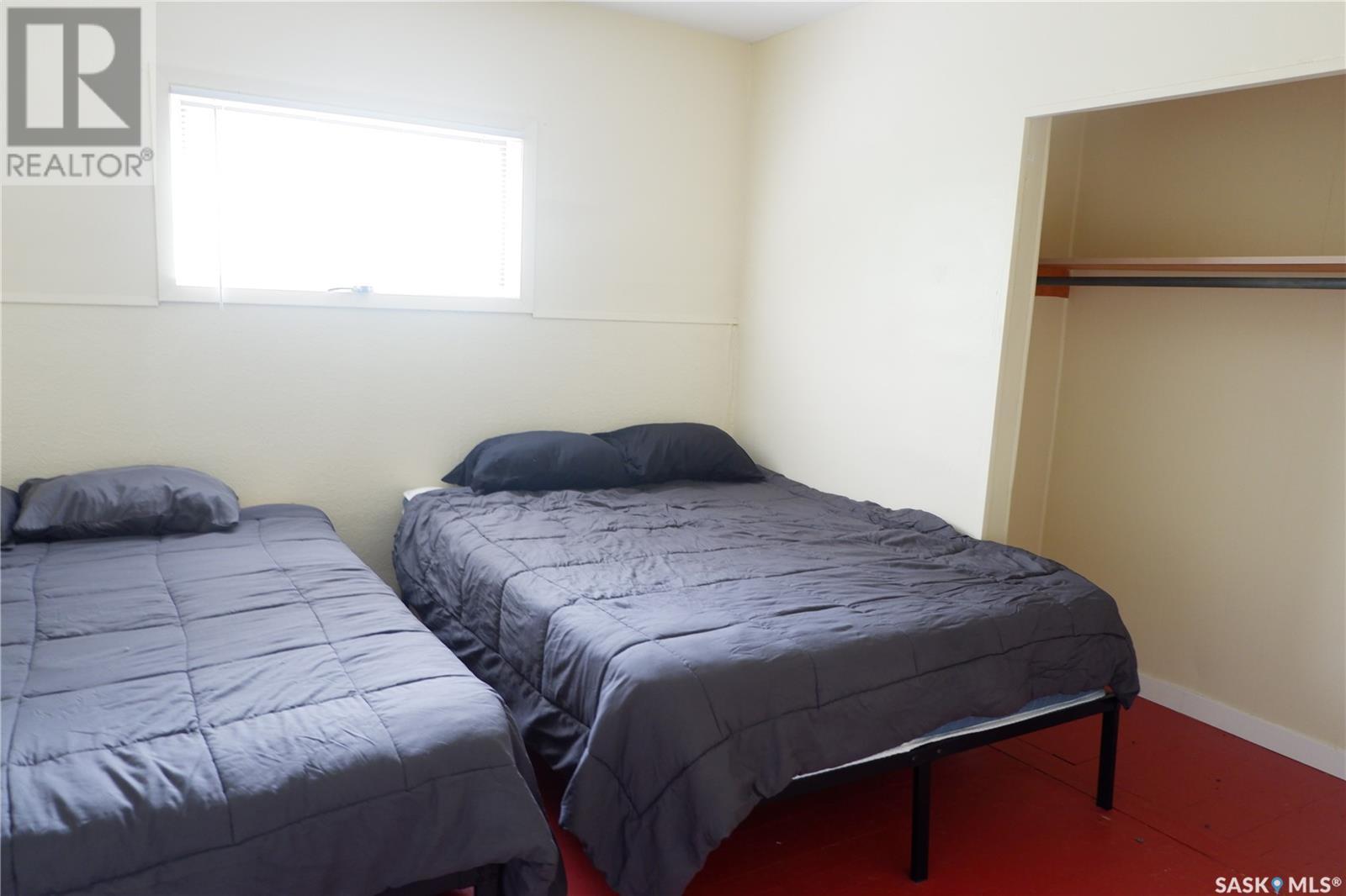 215 Kerry Street, Limerick, SK - Indoor Photo Showing Bedroom