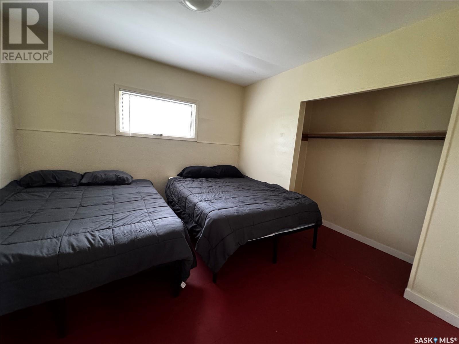 215 Kerry Street, Limerick, SK - Indoor Photo Showing Bedroom