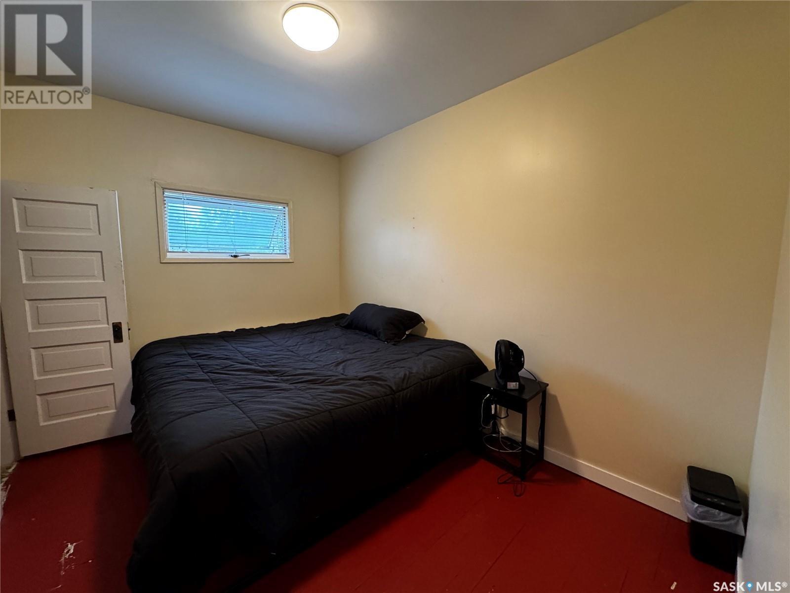 215 Kerry Street, Limerick, SK - Indoor Photo Showing Bedroom
