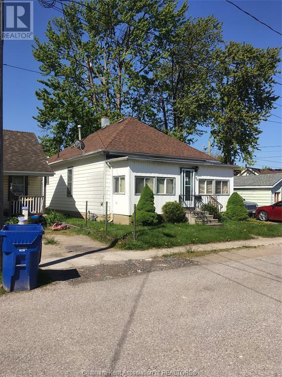 40 Richmond Street West, Chatham, ON