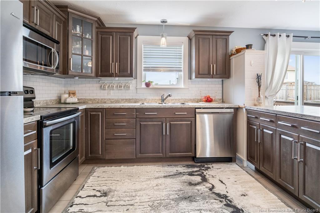 5 Bristol Cres, Riverview, NB