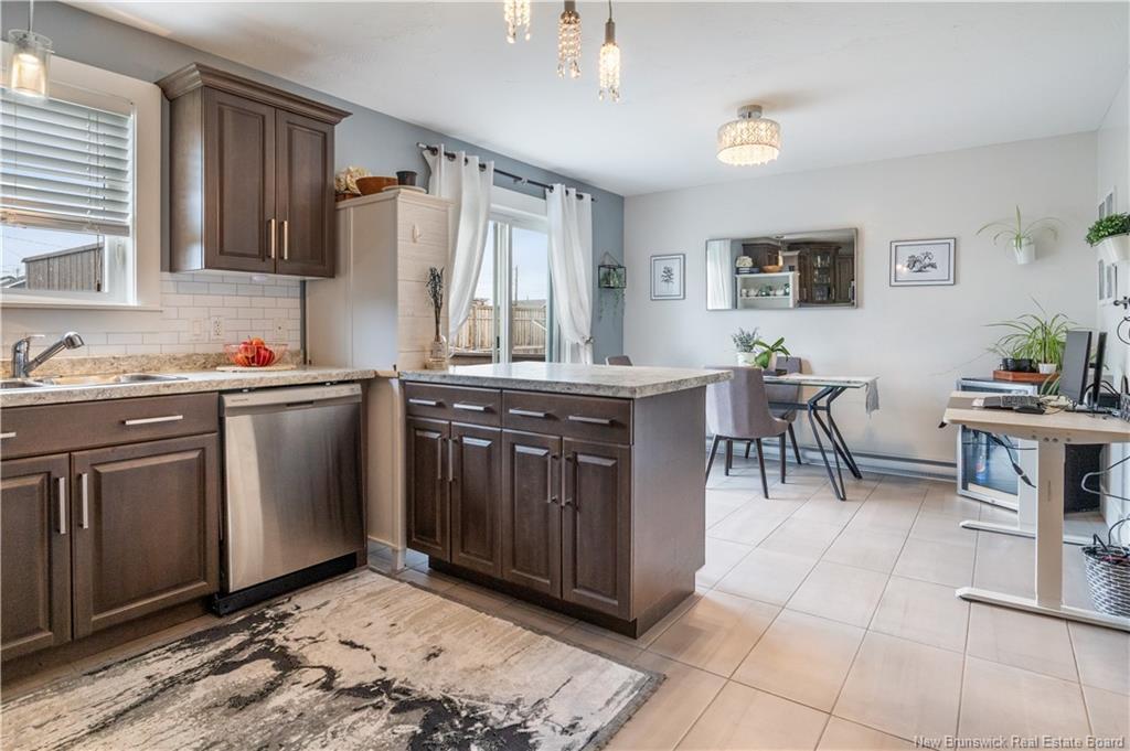 5 Bristol Cres, Riverview, NB